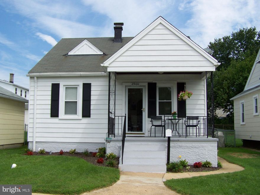 COMPLETELY UPDATED-REFINISHED HARDWOOD FLOORS, CERAMIC TILE IN KITCHEN AND BATH, VINYL REPLACEMENT WINDOWS, EVERYTHING IN EXCELLENT CONDITION AND READY TO MOVE IN. SWING SET AND SHED IN FENCED REAR YARD. RECESSED LIGHTING, NEW ENTRANCE DOORS AND STORM DOOR, NEW SIDE PORCH(DECK). CONVENIENT TO EVERYTHING. INDIVIDUAL FOR A TOWNHOUSE PRICE!