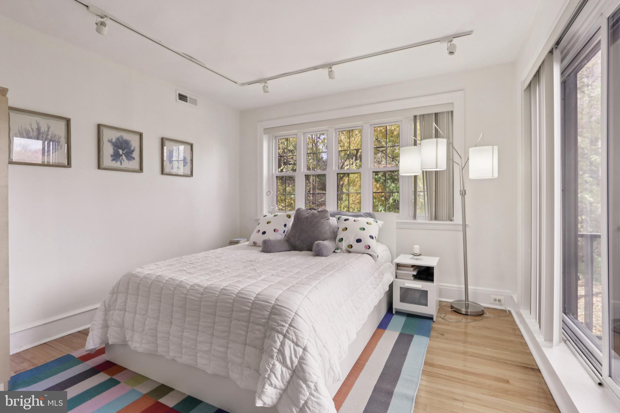 MERION STATION - Residential