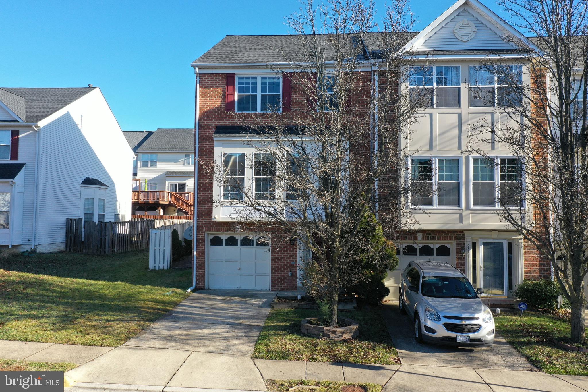 MCNAIR FARMS LANDBAY - Residential