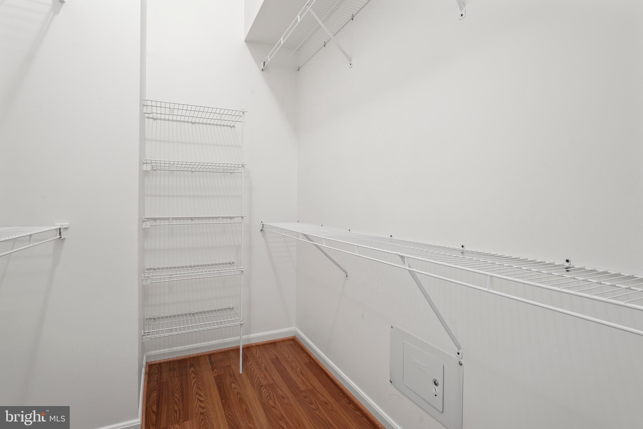 MCNAIR FARMS LANDBAY - Residential