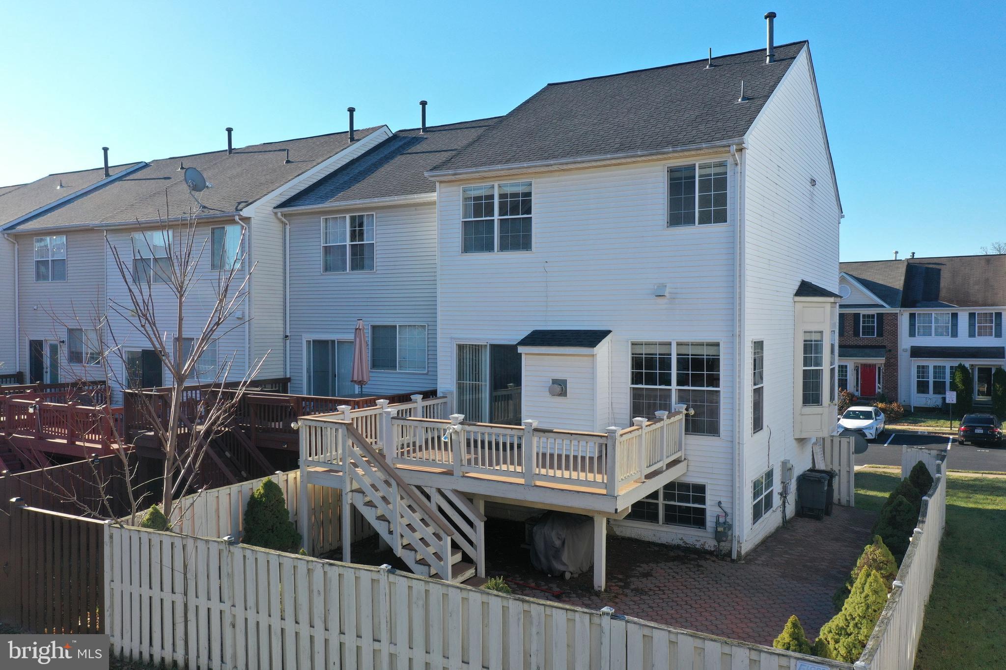 MCNAIR FARMS LANDBAY - Residential