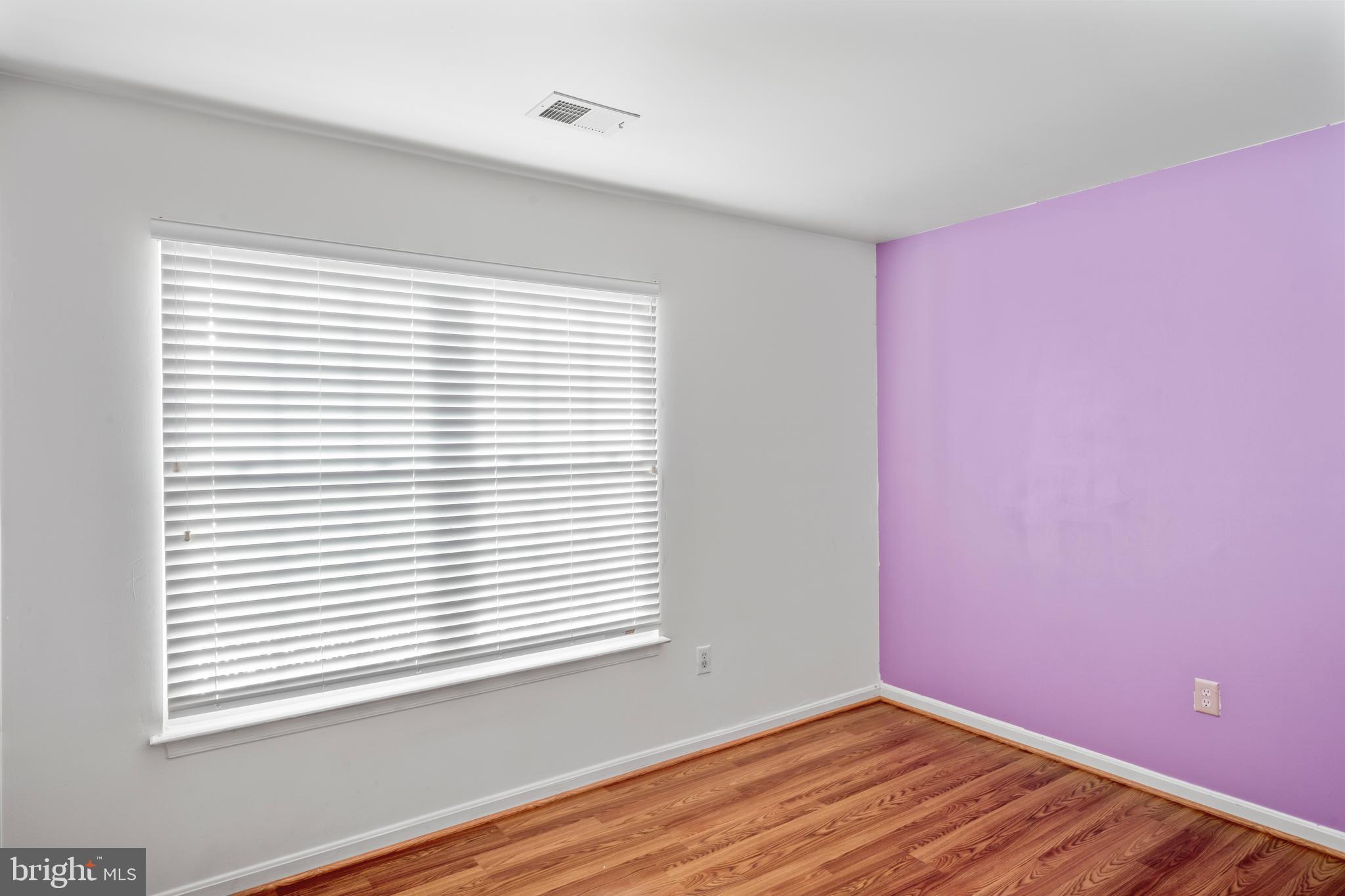 MCNAIR FARMS LANDBAY - Residential