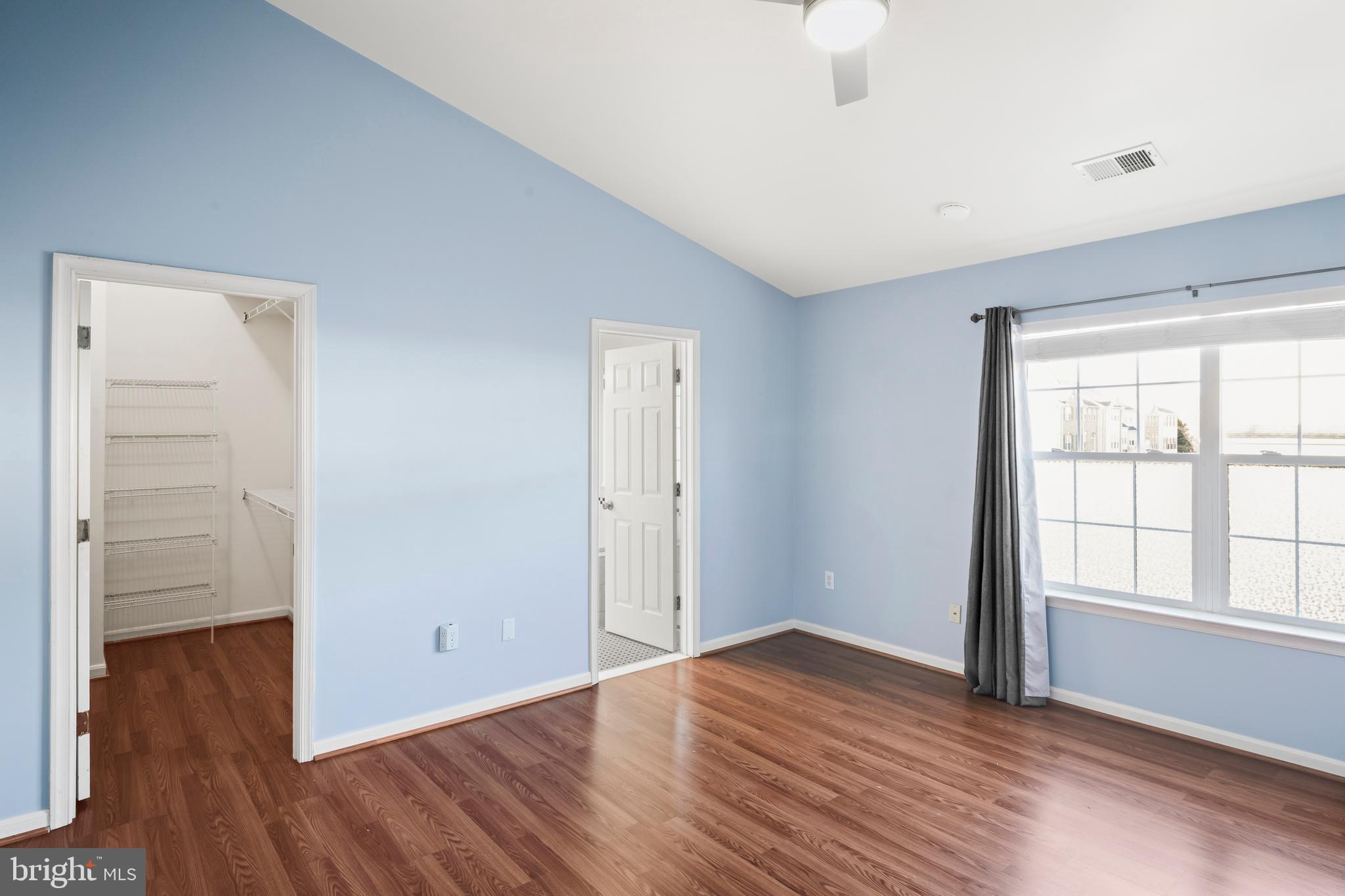 MCNAIR FARMS LANDBAY - Residential