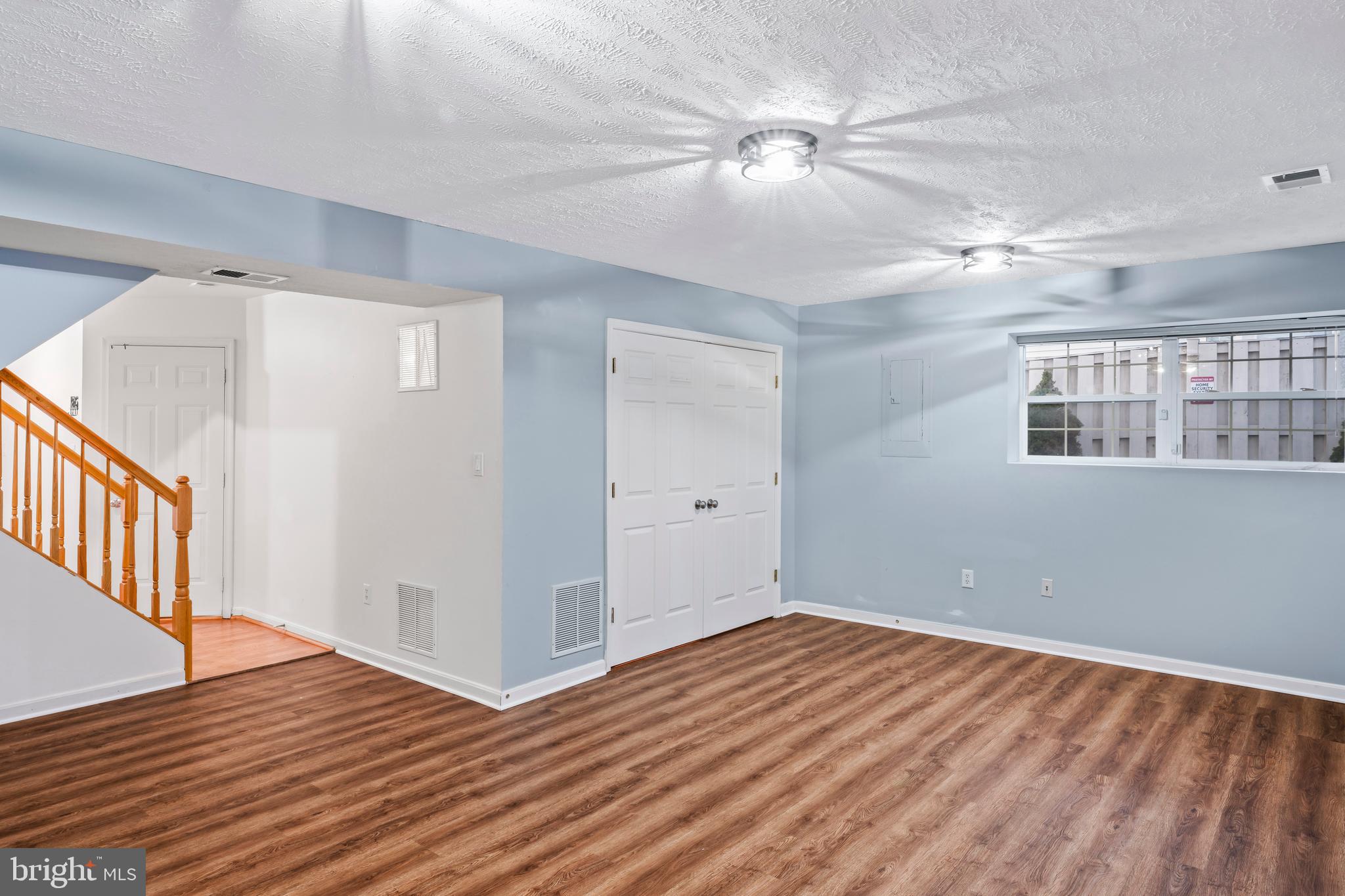 MCNAIR FARMS LANDBAY - Residential