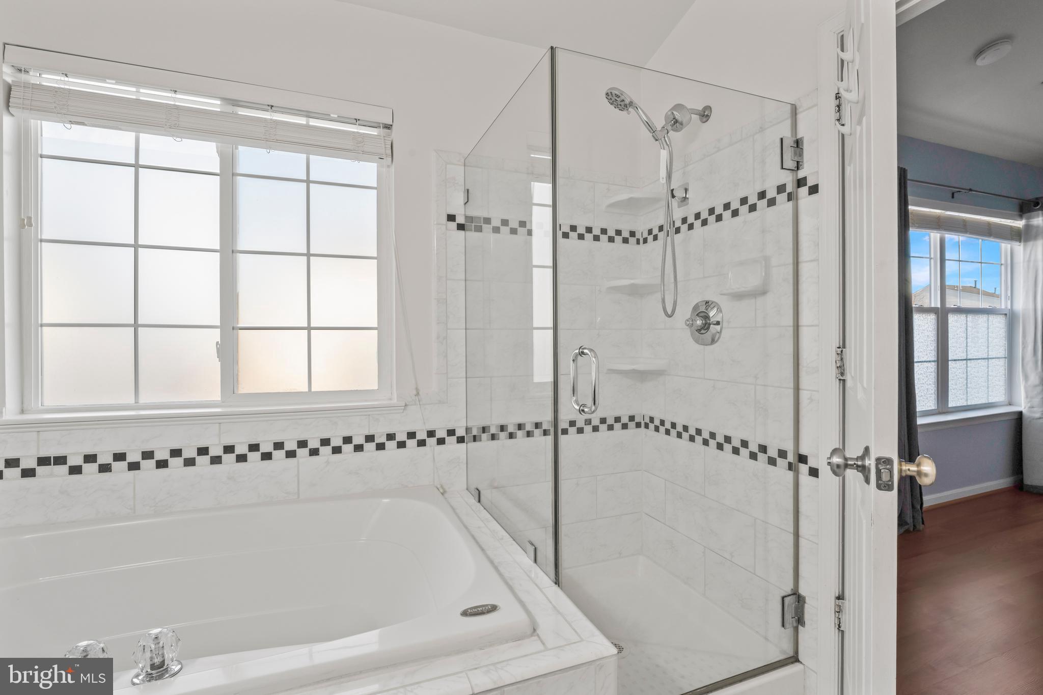 MCNAIR FARMS LANDBAY - Residential