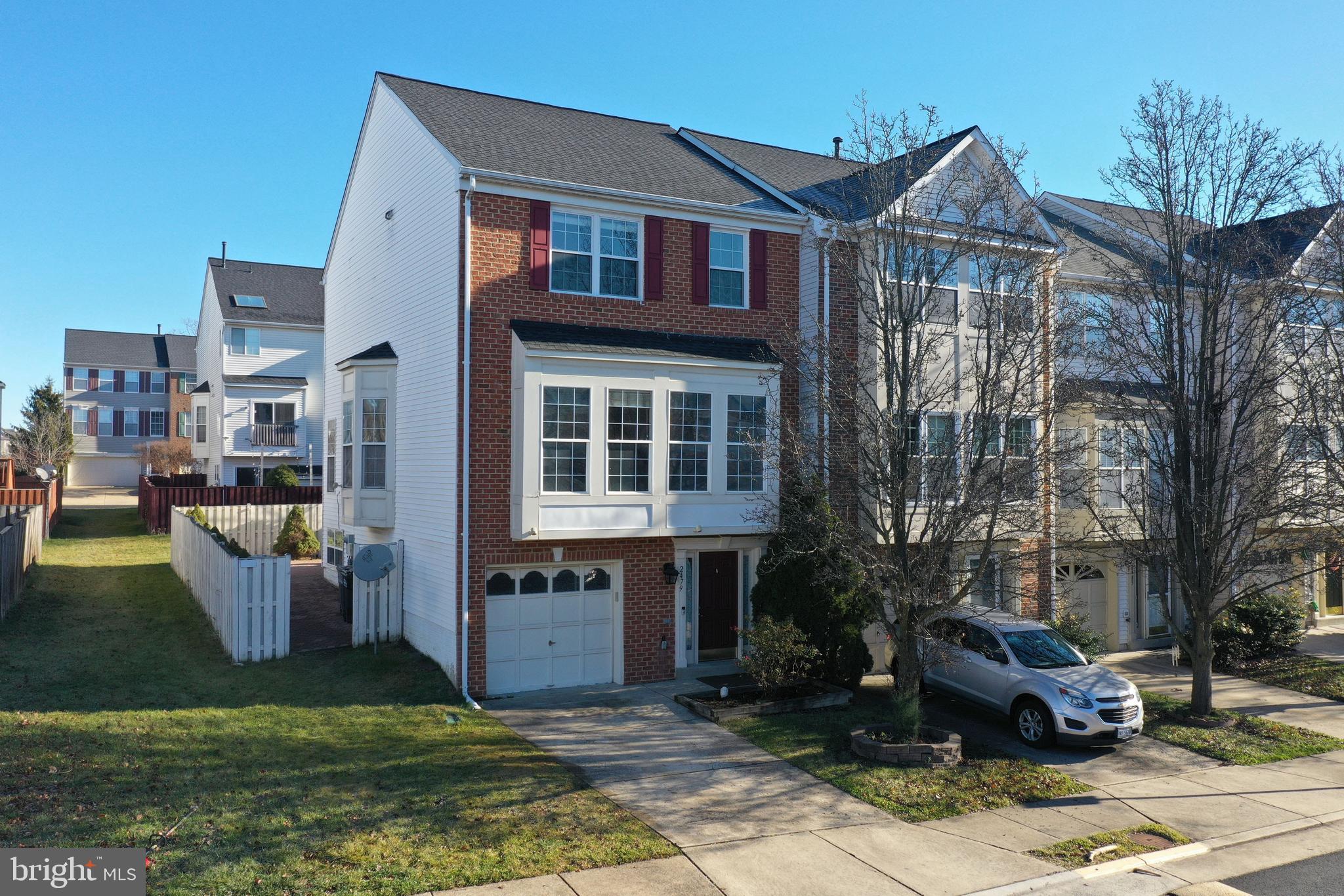 MCNAIR FARMS LANDBAY - Residential