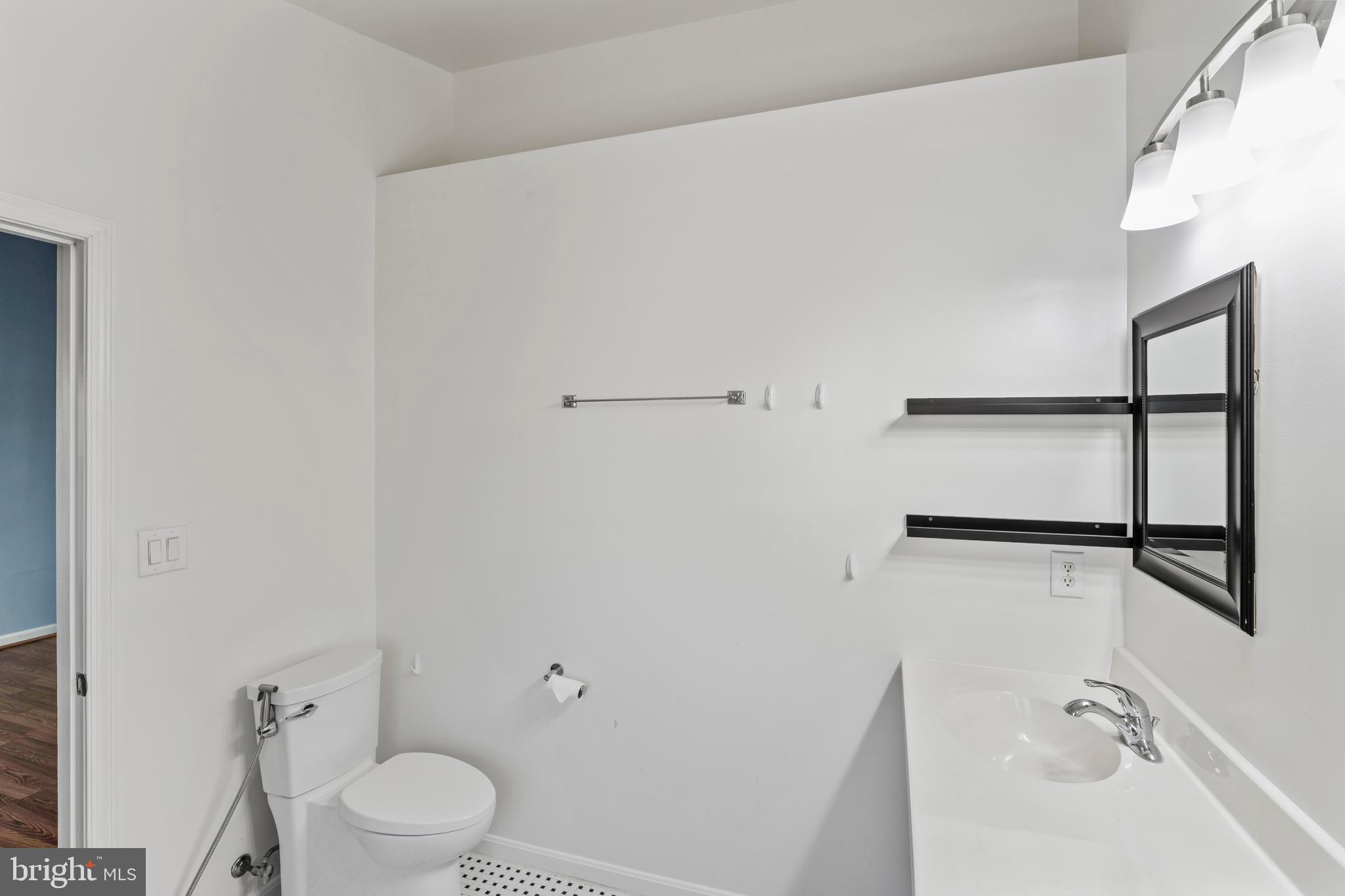 MCNAIR FARMS LANDBAY - Residential