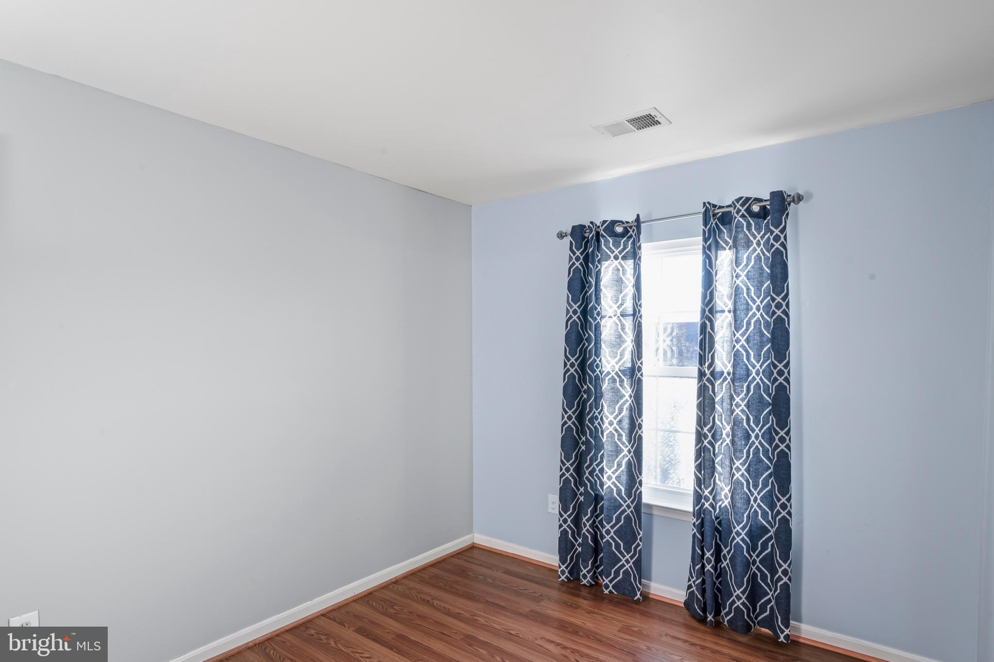 MCNAIR FARMS LANDBAY - Residential