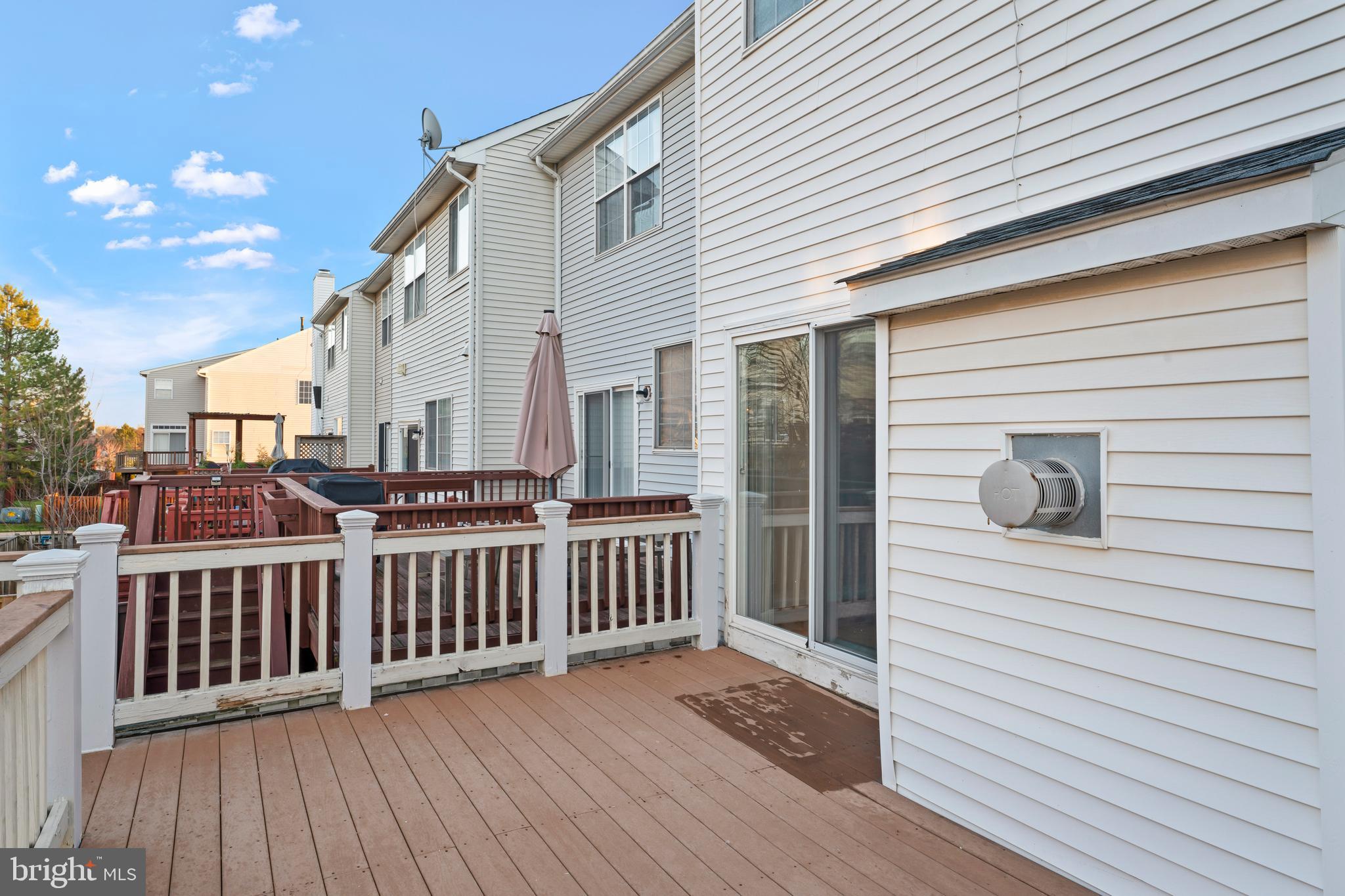 MCNAIR FARMS LANDBAY - Residential