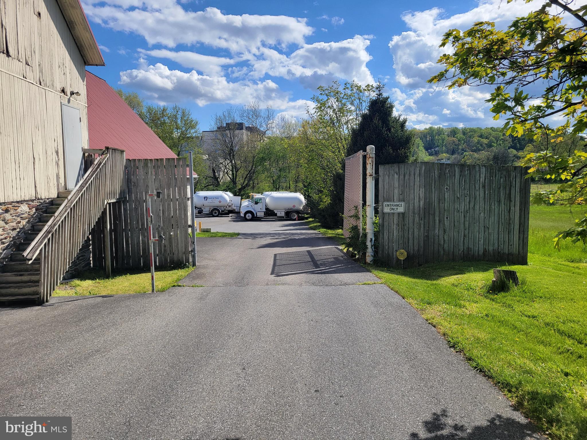 EAST HEMPFIELD - Residential