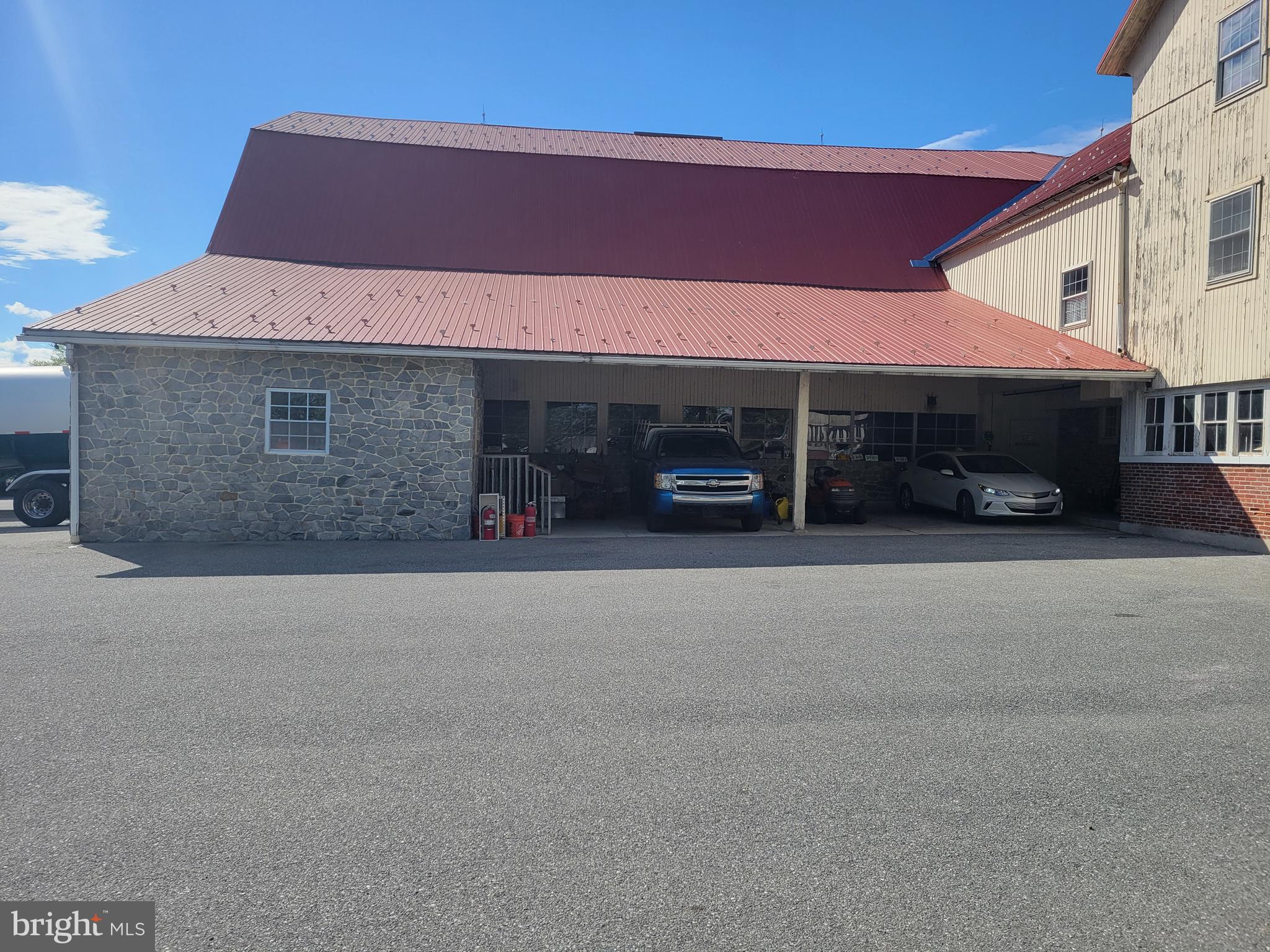 EAST HEMPFIELD - Residential