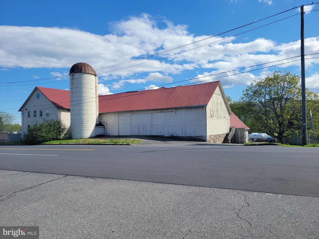 Photo of 2860 Yellow Goose Road, Lancaster, PA 17601 (MLS # PALA2050576)