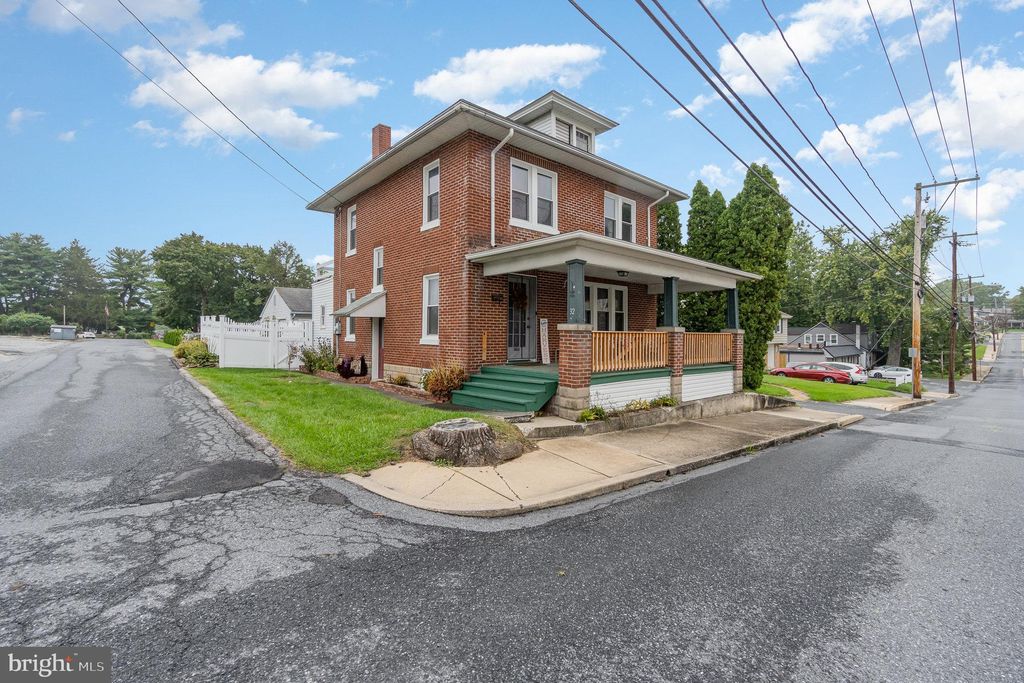 Photo of 32 N Spruce Street, Elizabethtown, PA 17022 (MLS # PALA2041622)