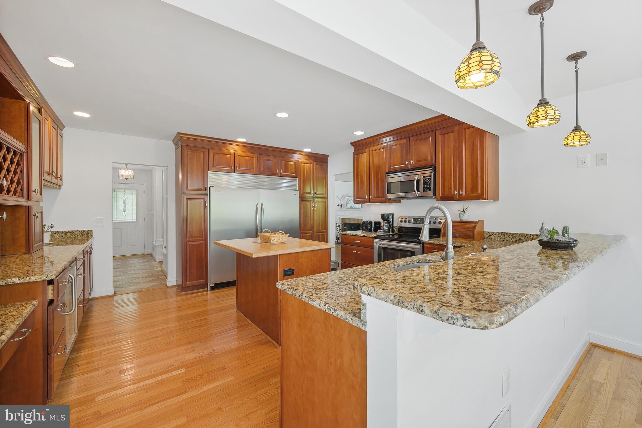 COLESVILLE MANOR - Residential