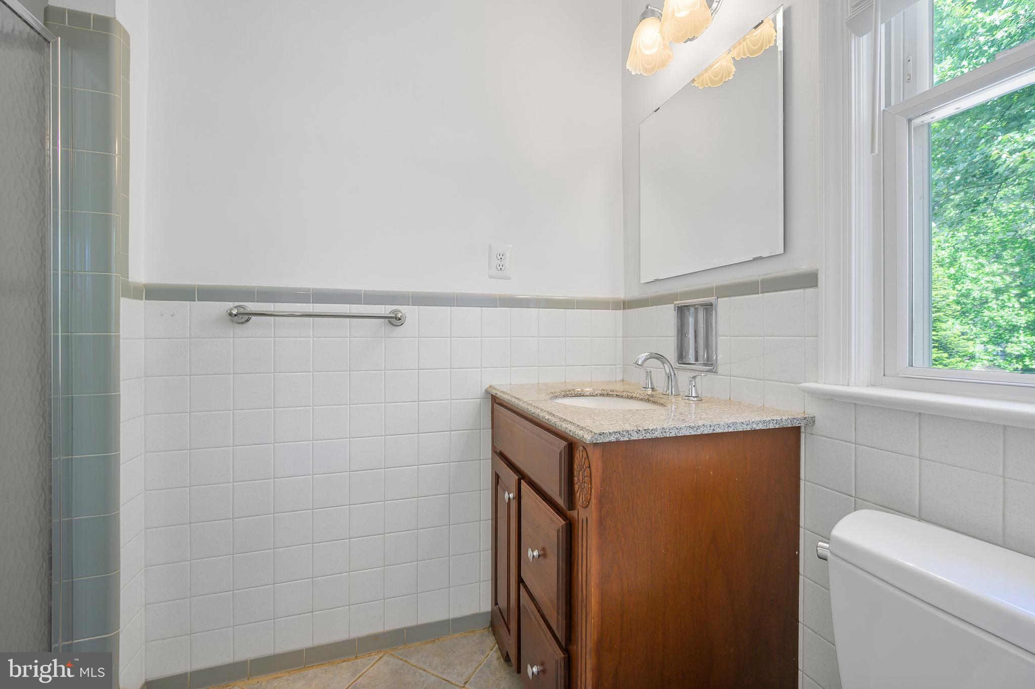 COLESVILLE MANOR - Residential
