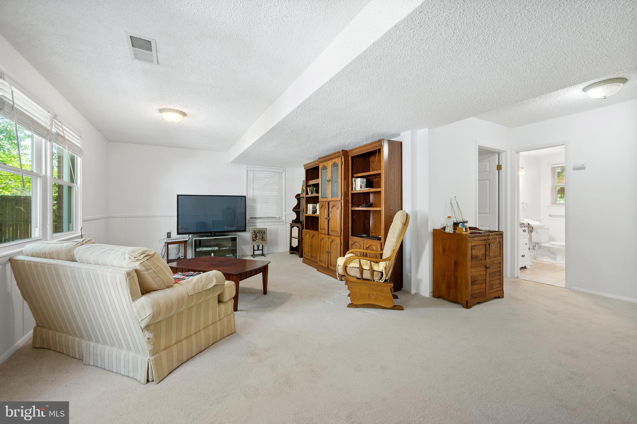COLESVILLE MANOR - Residential