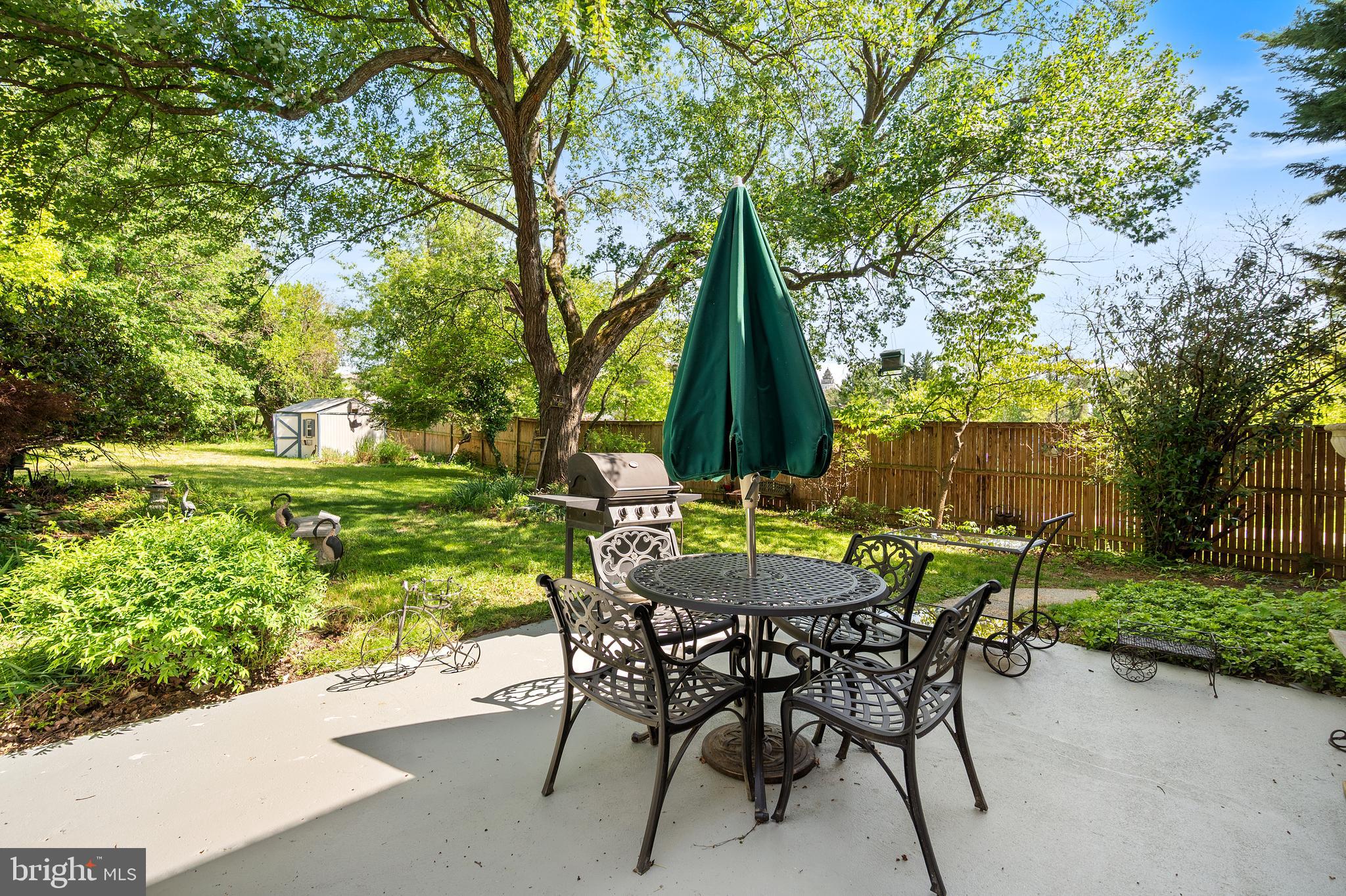 COLESVILLE MANOR - Residential