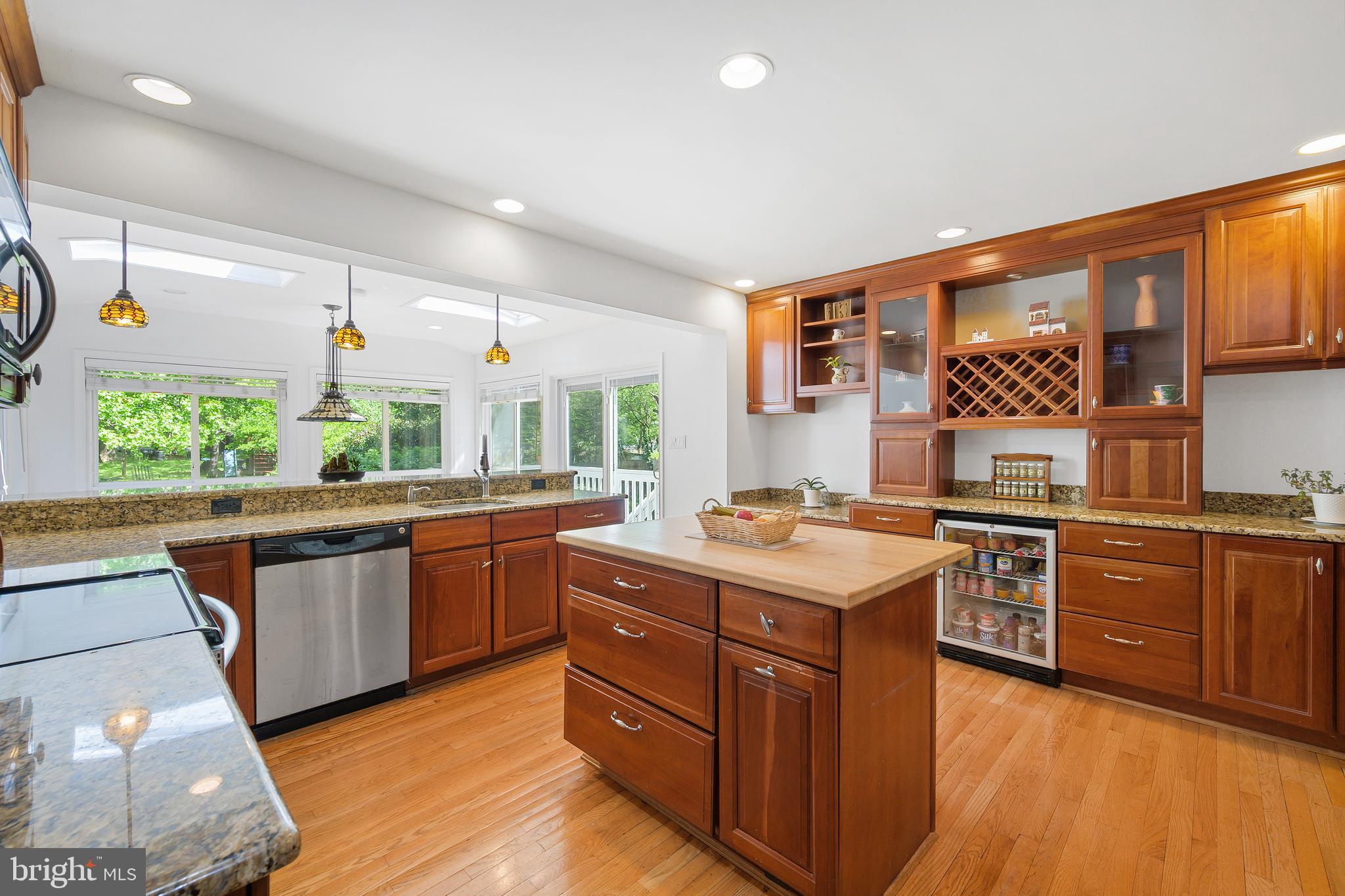 COLESVILLE MANOR - Residential