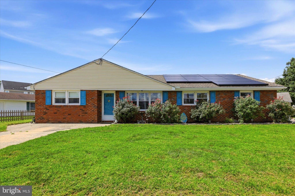 Photo of 73 Troy Avenue, GIBBSTOWN, NJ 08027 (MLS # NJGL2077566)