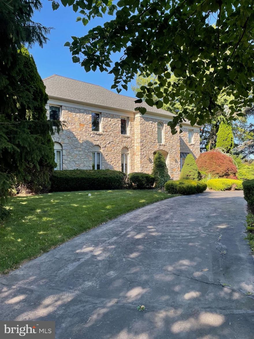 One of a kind, majestic stone front colonial offering over 4800 sq ft, 5 spacious bedrooms, 3.5 baths tucked in a quiet cul-de-sac in the Highspire development and desirable Council Rock school district. The exterior provides beautifully landscaped yard, circular driveway, in-ground pool that was recently re-tiled and plastered and 12 zone sprinkler system for the front yard.  The first floor offers formal living and dining room, library/office, media room, laundry room, expansive  kitchen with  large center island with cook top, breakfast room, spacious family room with floor to ceiling marble wood fireplace with wet bar and front & back staircases. 2nd floor boasts primary suite with sitting room and tons of closet space.  Primary bathroom features Jacuzzi tub, stall shower and double sink vanity. There are 4 additional generous size bedrooms. one with private bathroom.  There's also a large hall bath with tub shower and double sink vanity.  This home has a 400A elect service, perfect for charging of electric vehicles.  Home also features 3 car side entry garage,  private backyard with stone patio, massive unfinished basement and whole house generator. With your personal touches, this can be your dream home!