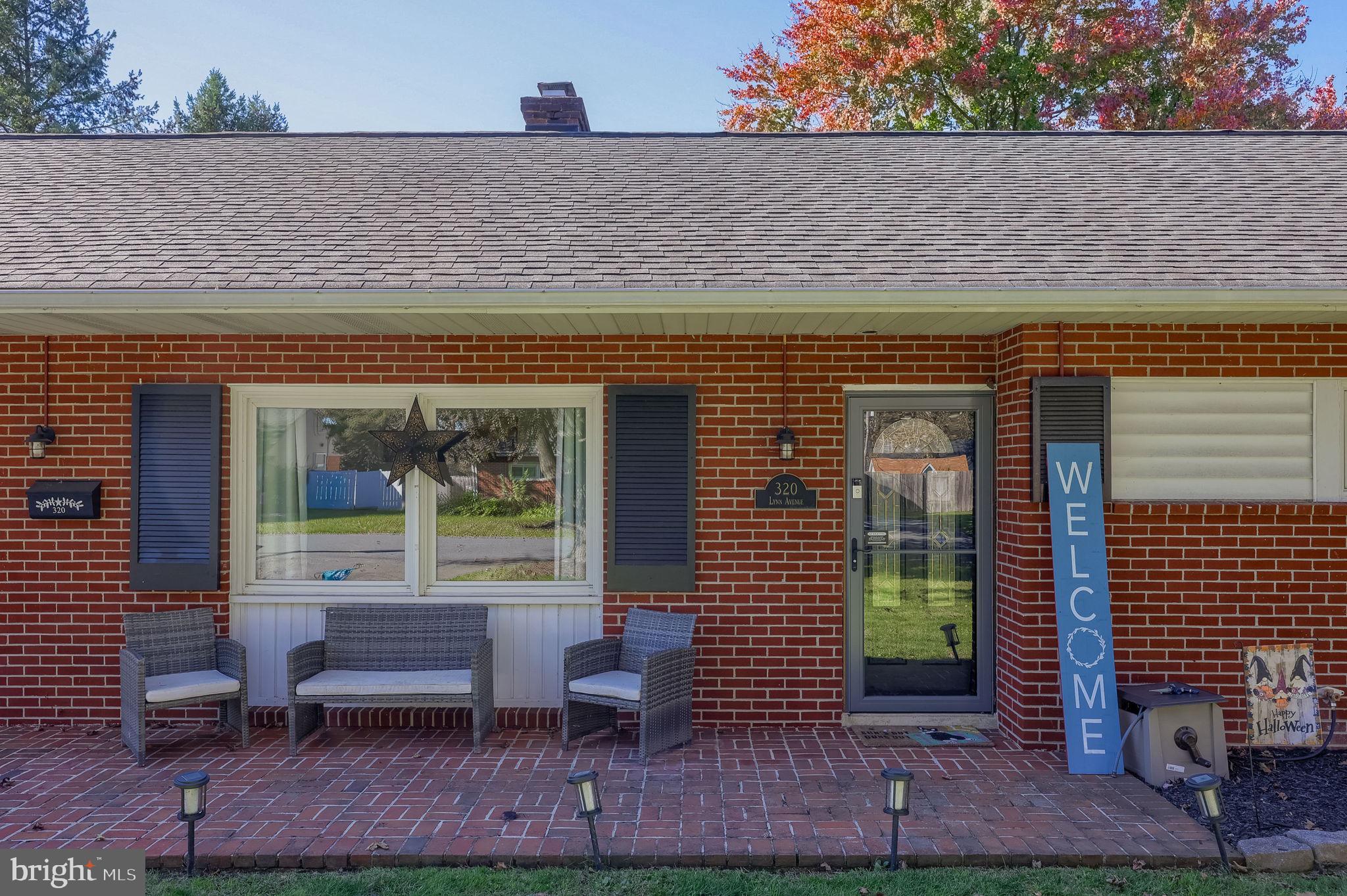 320 LYNN AVENUE