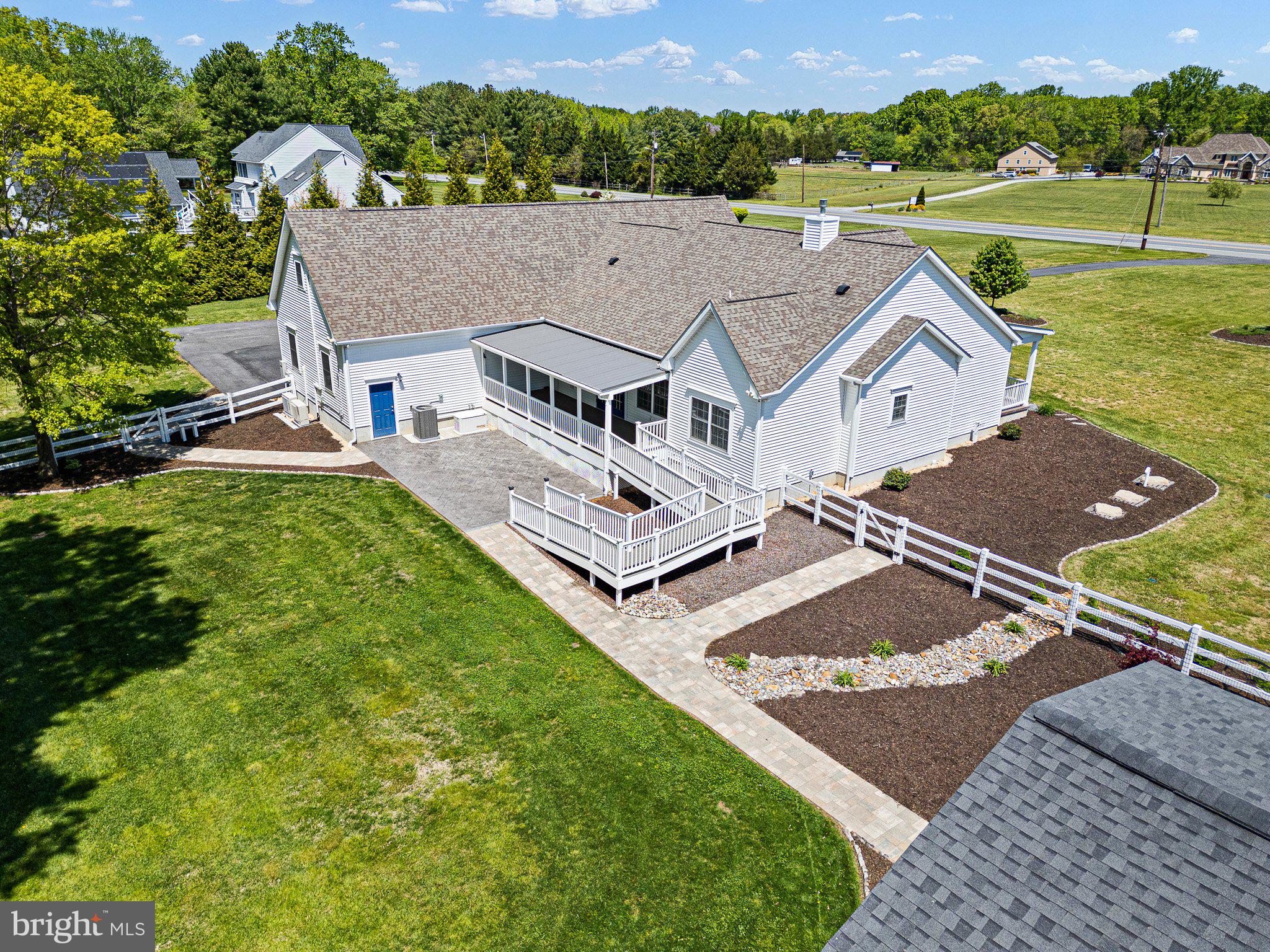 5916 SUMMIT BRIDGE ROAD