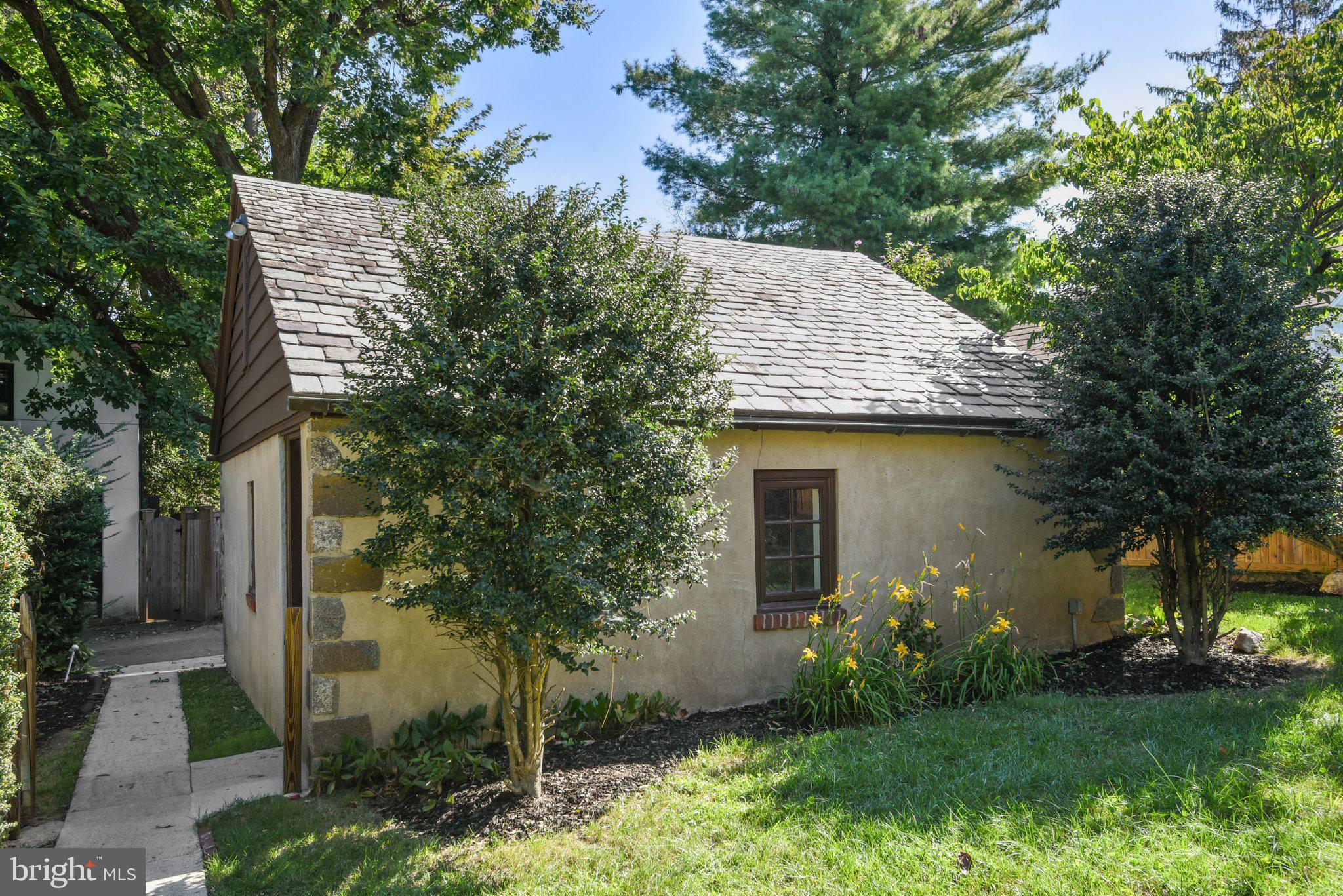 CHEVY CHASE VILLAGE - Residential