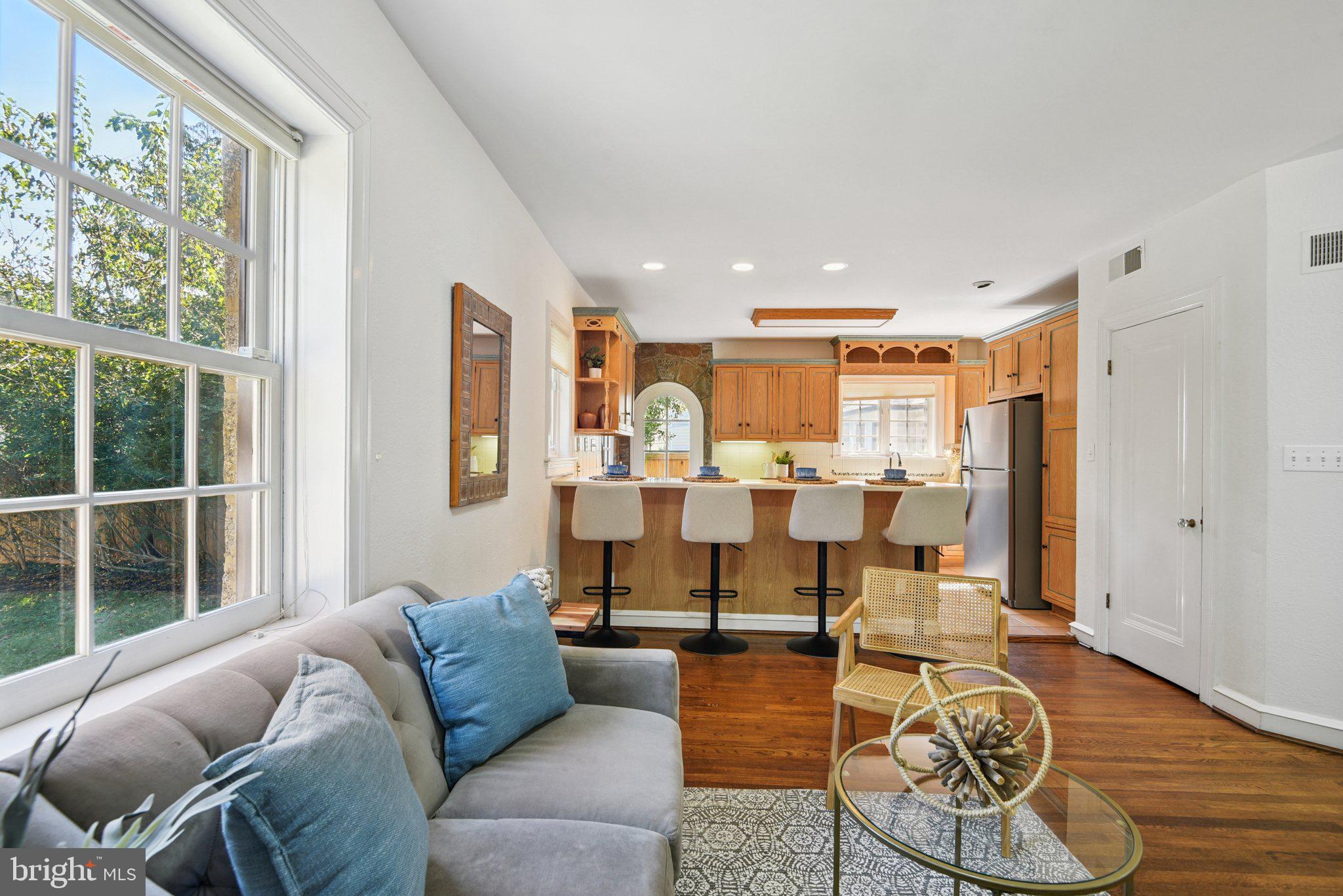 CHEVY CHASE VILLAGE - Residential