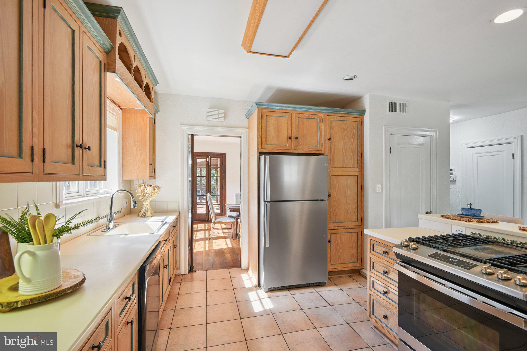 CHEVY CHASE VILLAGE - Residential