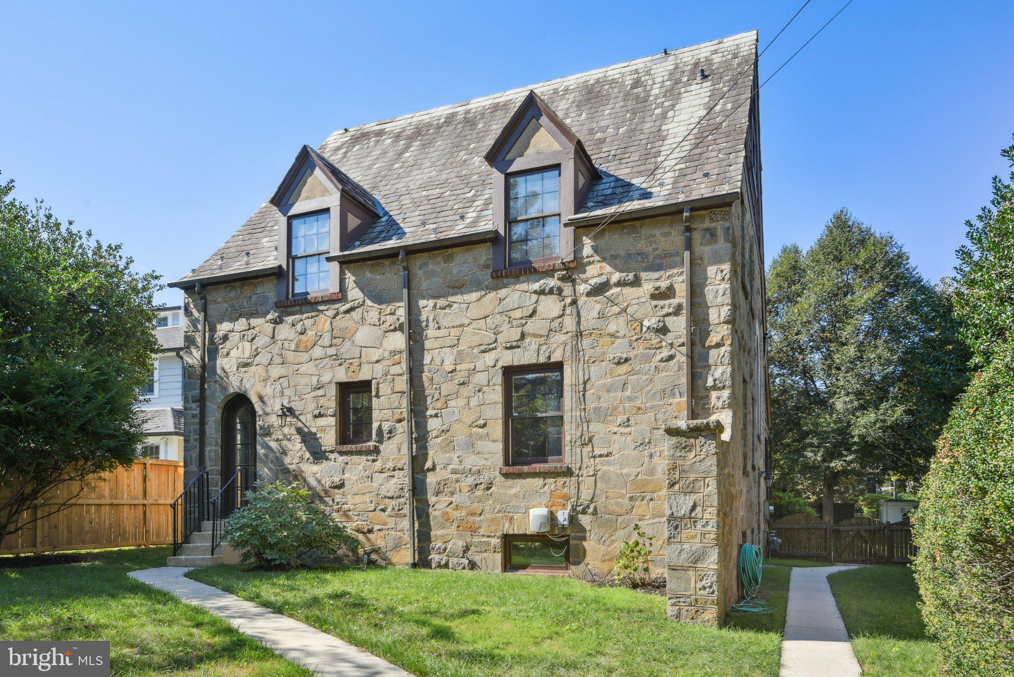 CHEVY CHASE VILLAGE - Residential