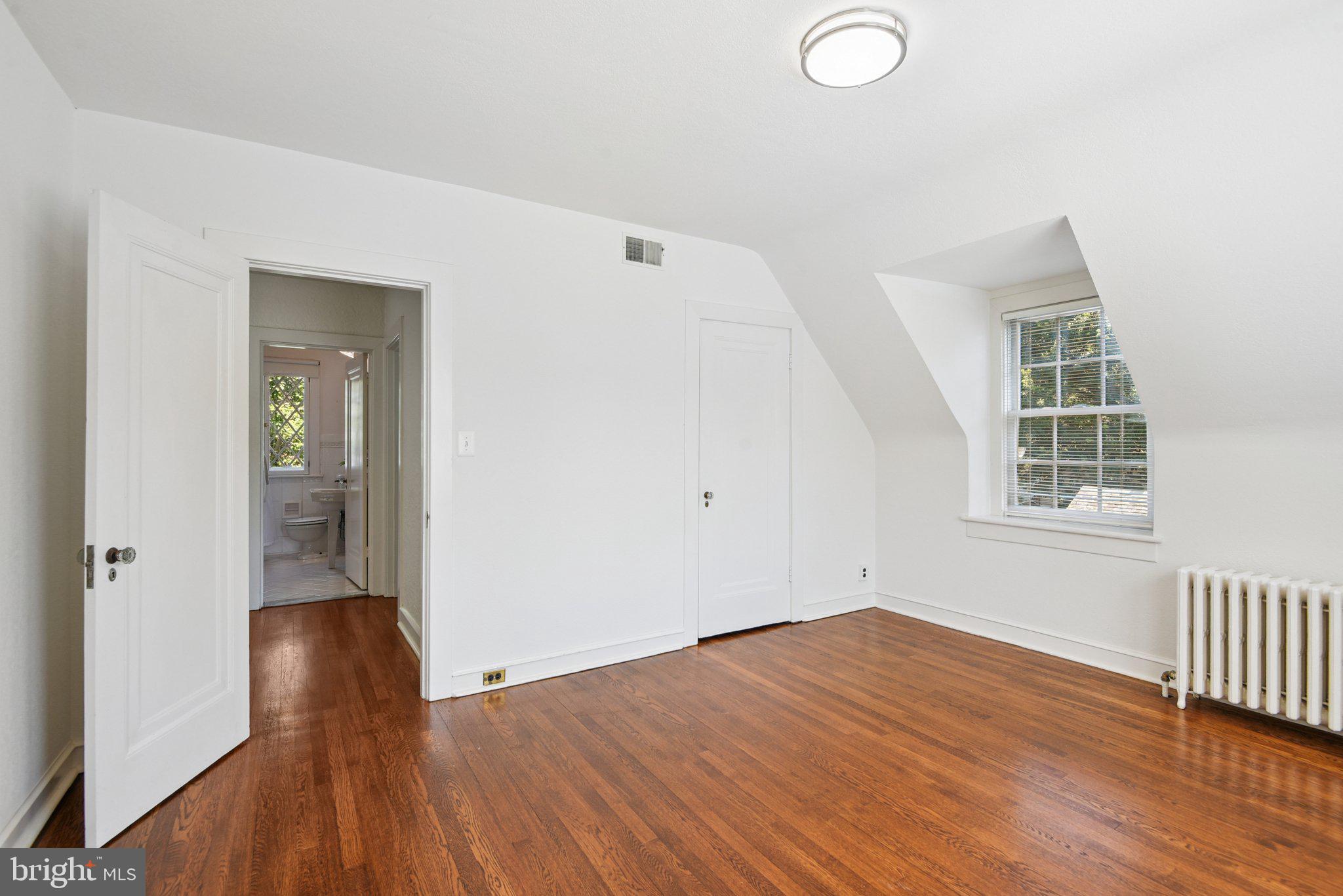 CHEVY CHASE VILLAGE - Residential