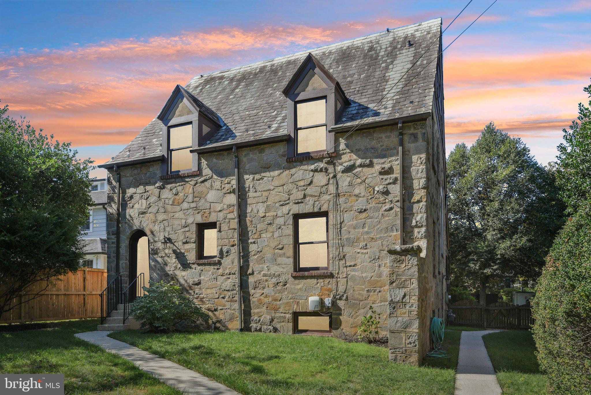 CHEVY CHASE VILLAGE - Residential