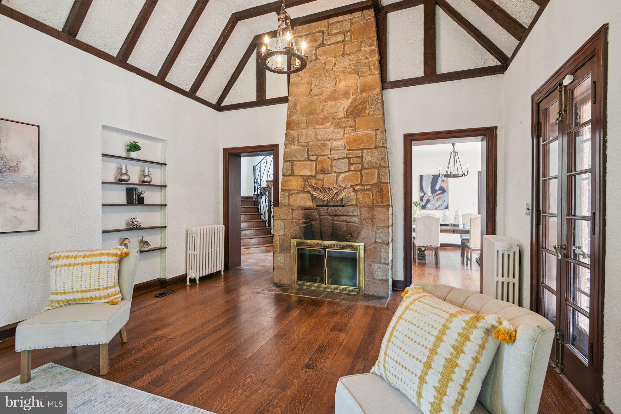 CHEVY CHASE VILLAGE - Residential