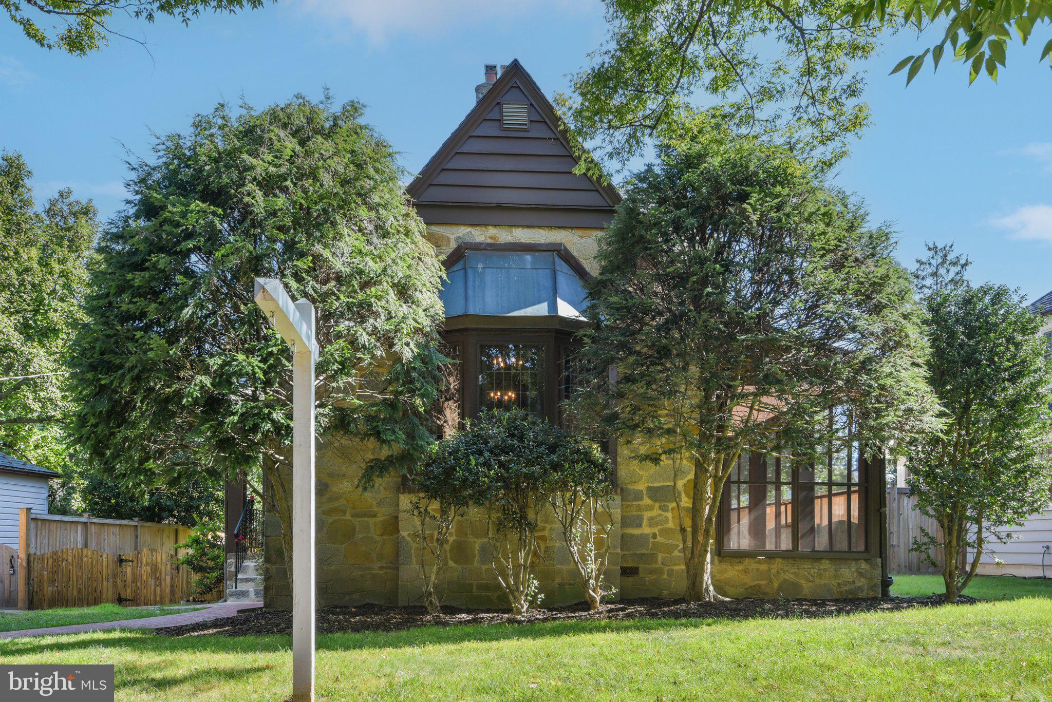 CHEVY CHASE VILLAGE - Residential