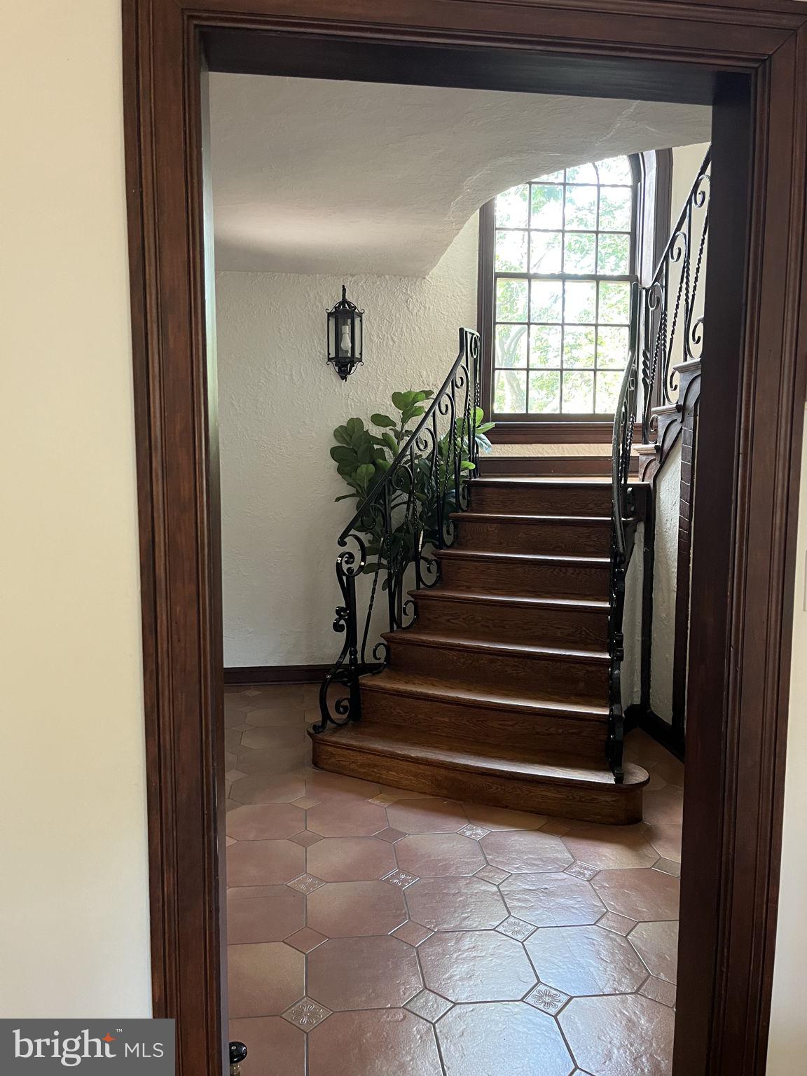 CHEVY CHASE VILLAGE - Residential