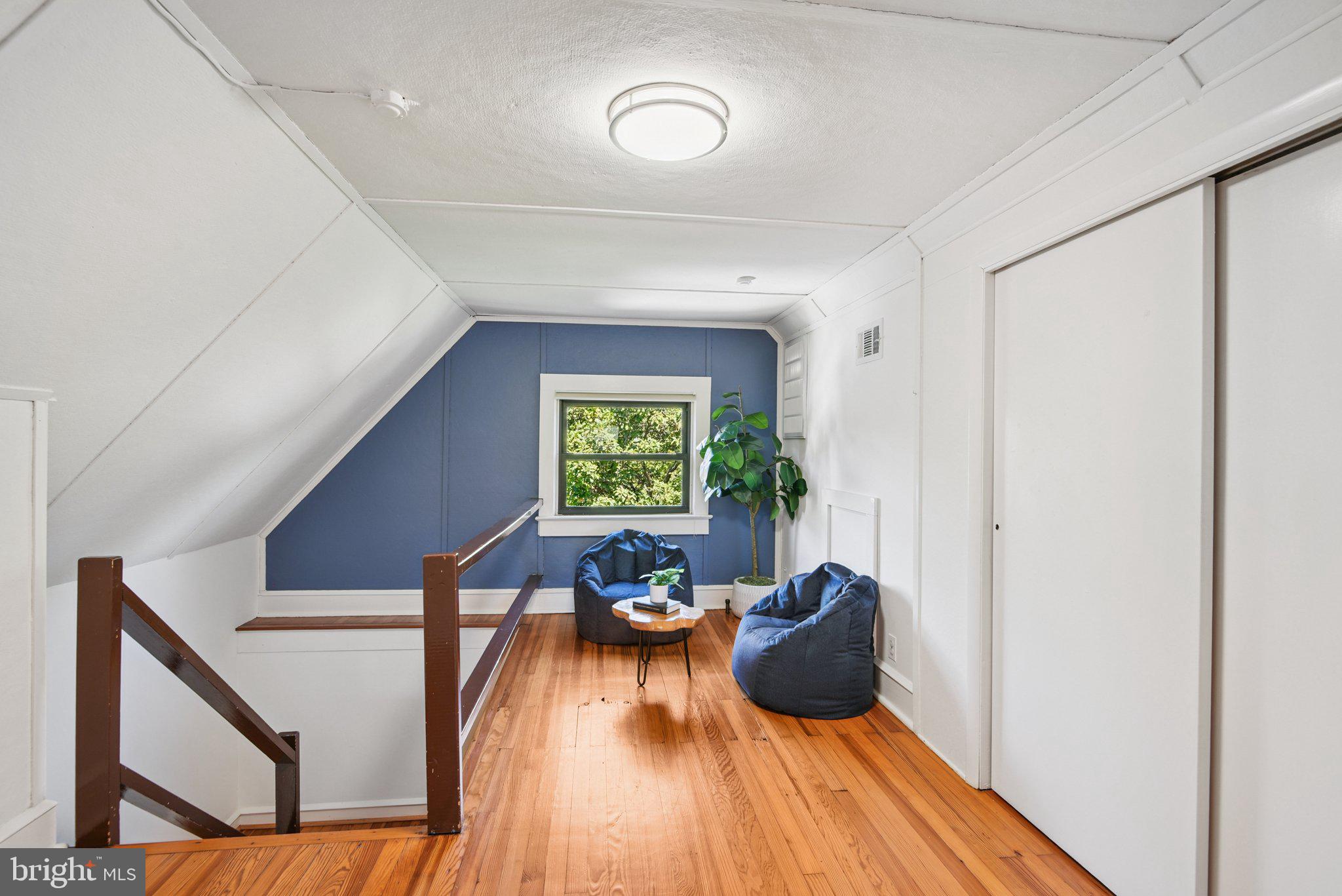 CHEVY CHASE VILLAGE - Residential