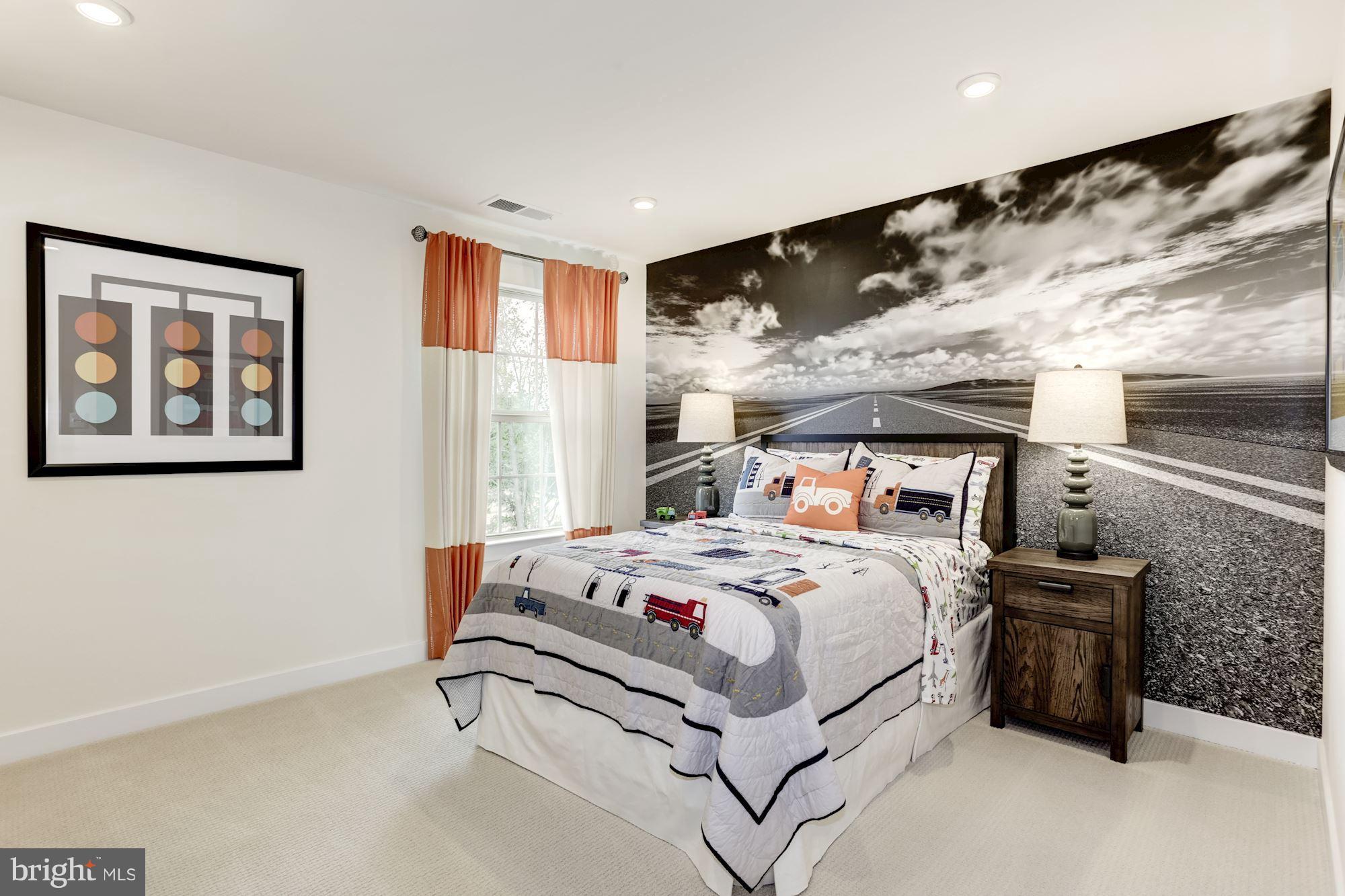 LAKE LINGANORE WOODRIDGE - Residential