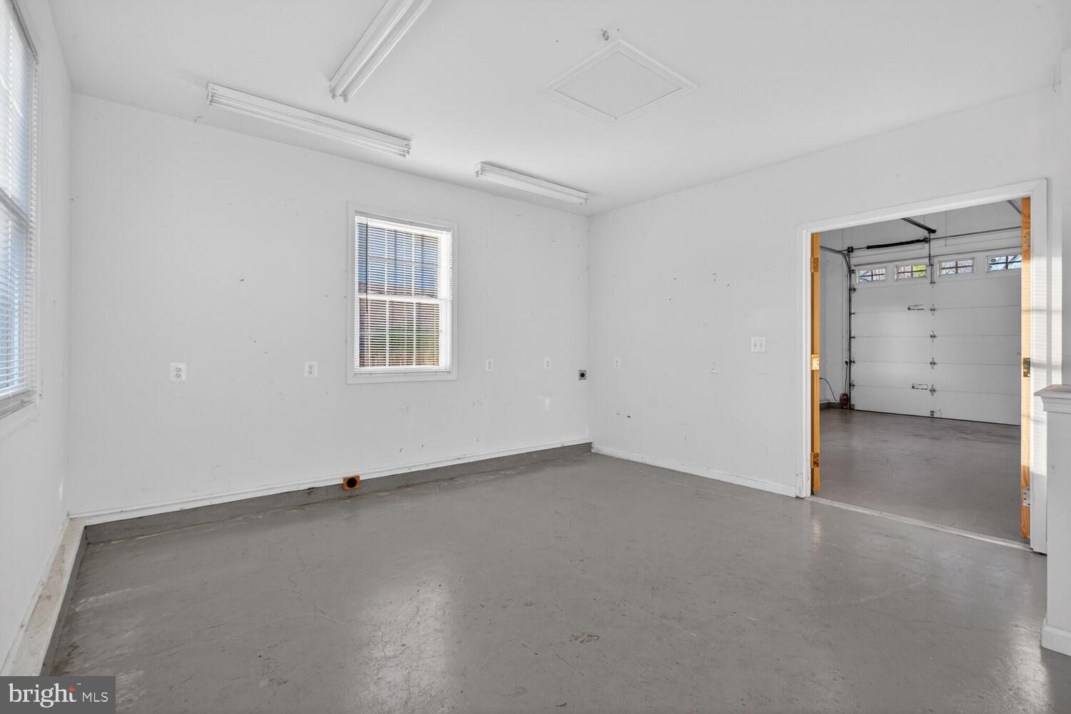 RIVERSIDE ESTATES - Residential