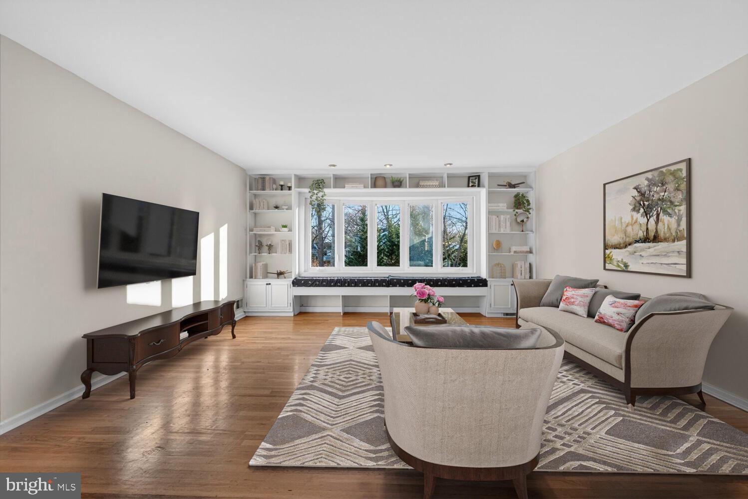 RIVERSIDE ESTATES - Residential