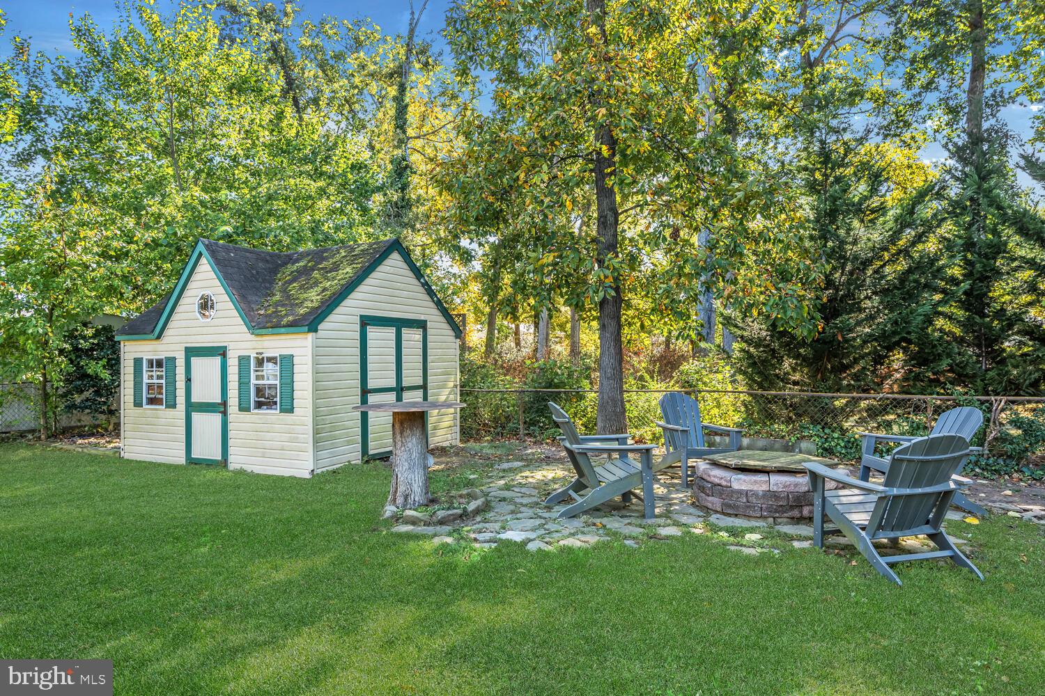 RIVERSIDE ESTATES - Residential