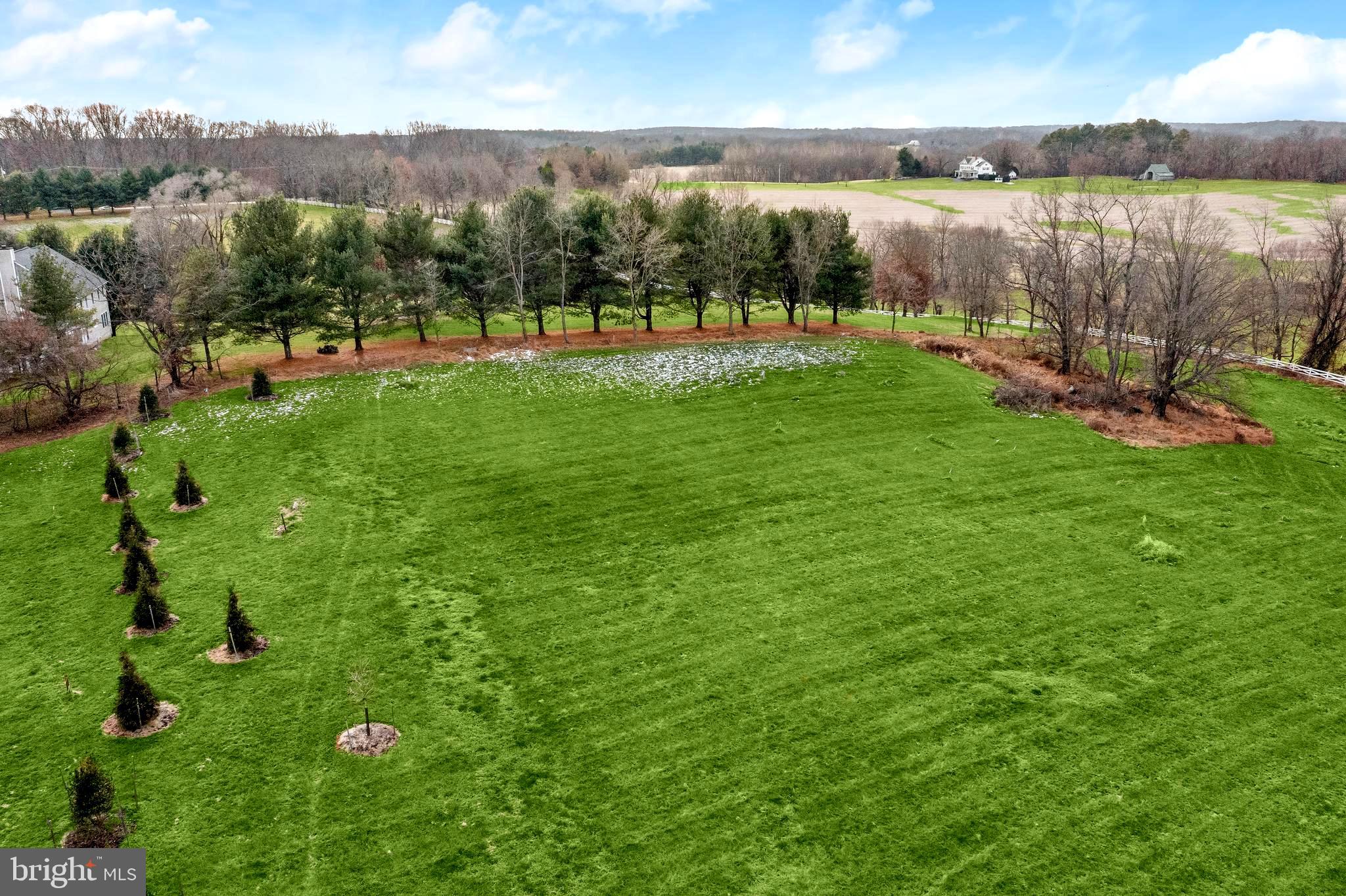 CATTAIL CREEK - Land