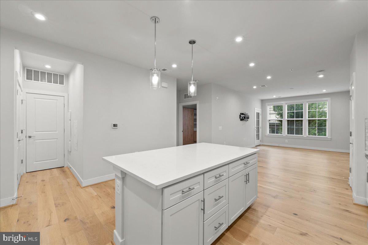 2320 FIELD POINT ROAD 103