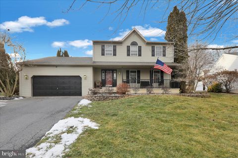 125 SHIRE LANE WERNERSVILLE PA 19565