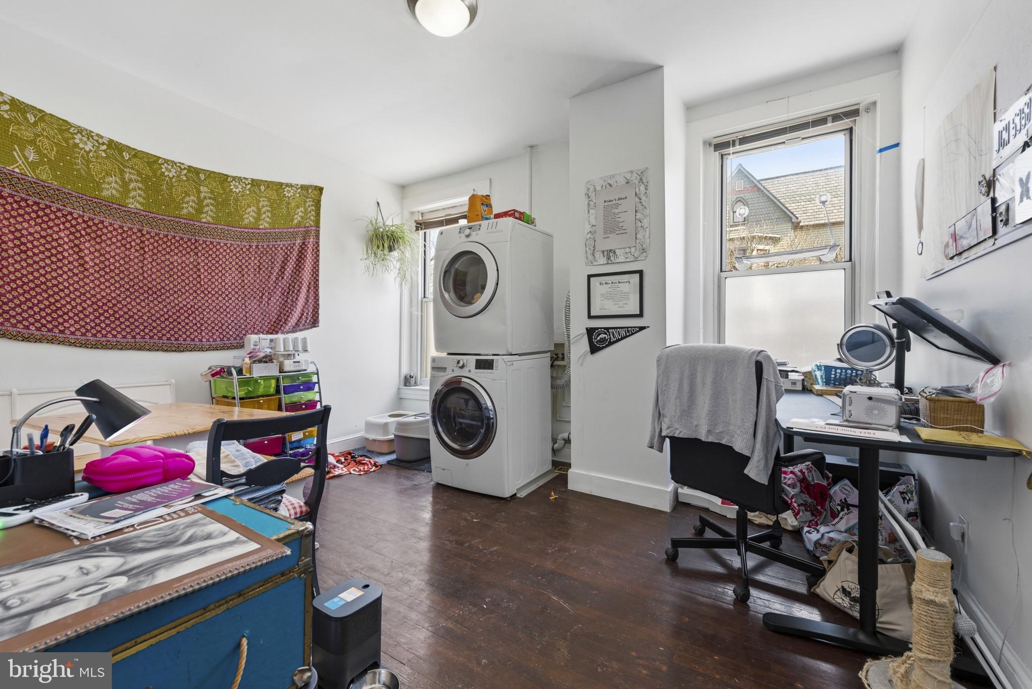 CHARLES VILLAGE - Residential