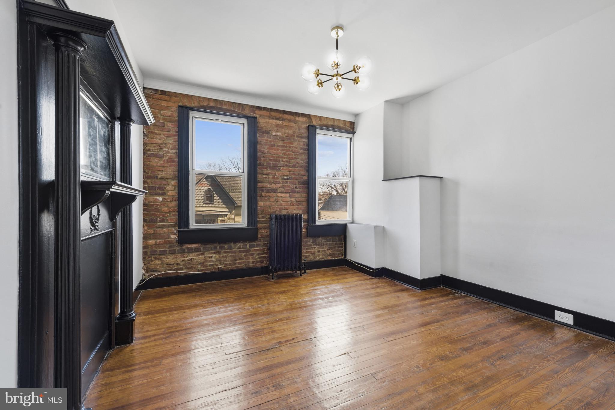 CHARLES VILLAGE - Residential