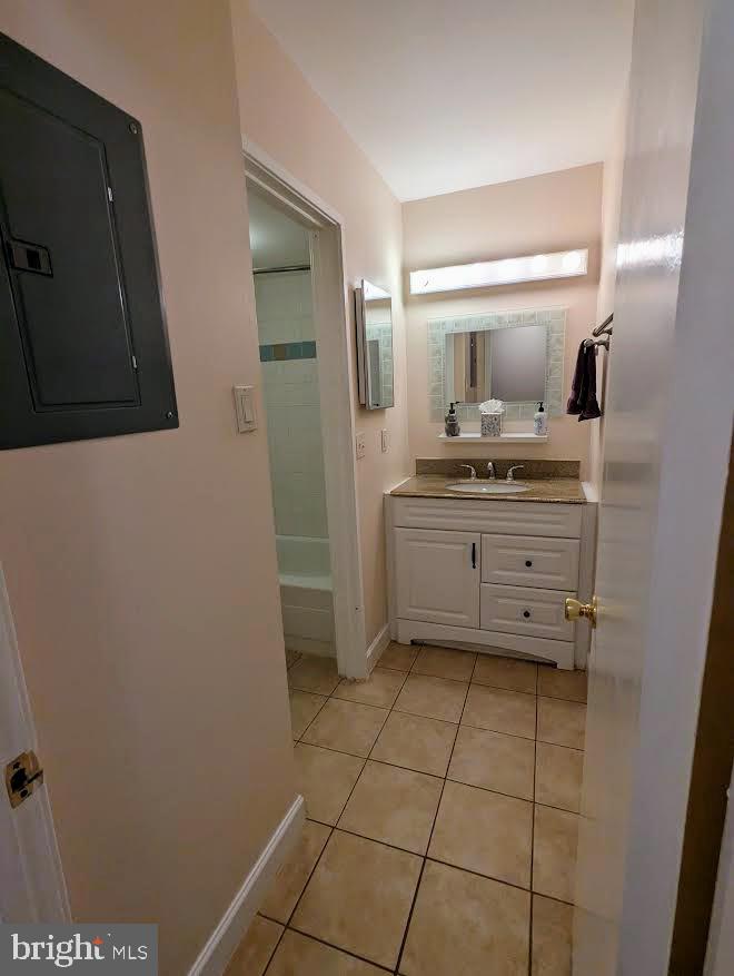 BENTANA PARK - Residential Lease