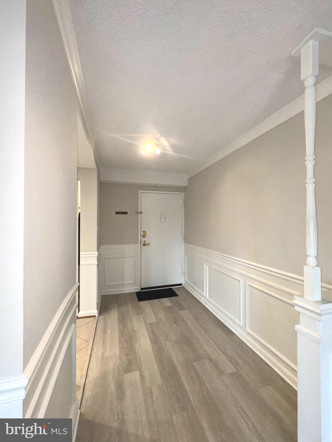 LAKESIDE PLAZA - Residential