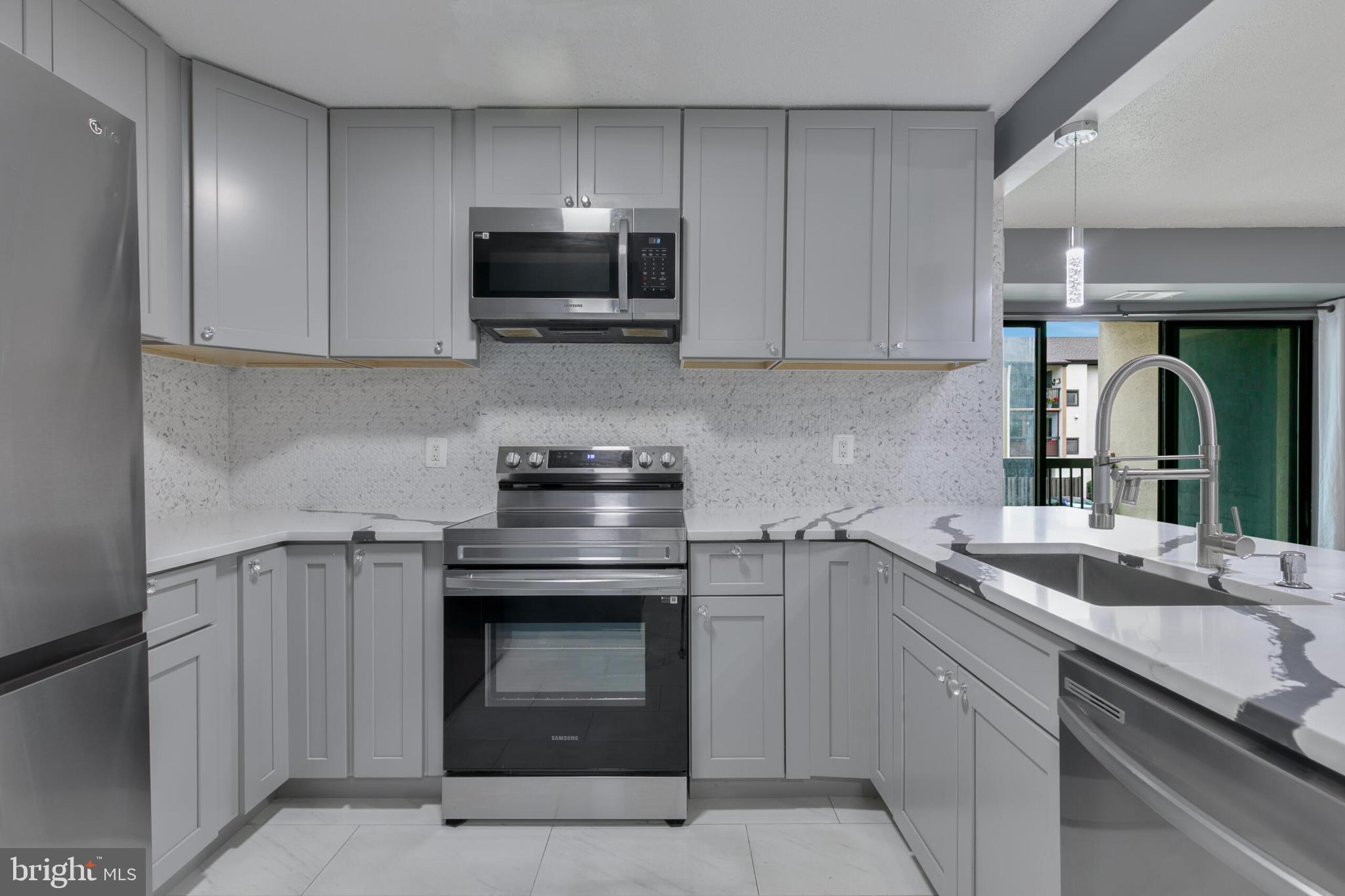 623 CENTER STREET 101