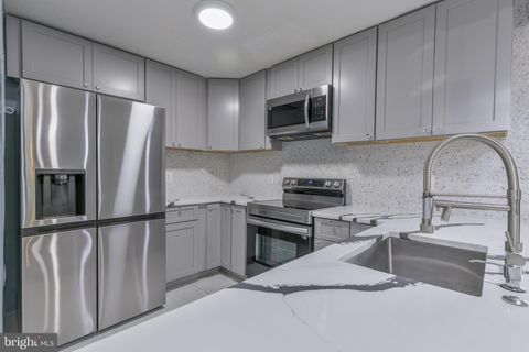 623 CENTER STREET 101 HERNDON VA 20170