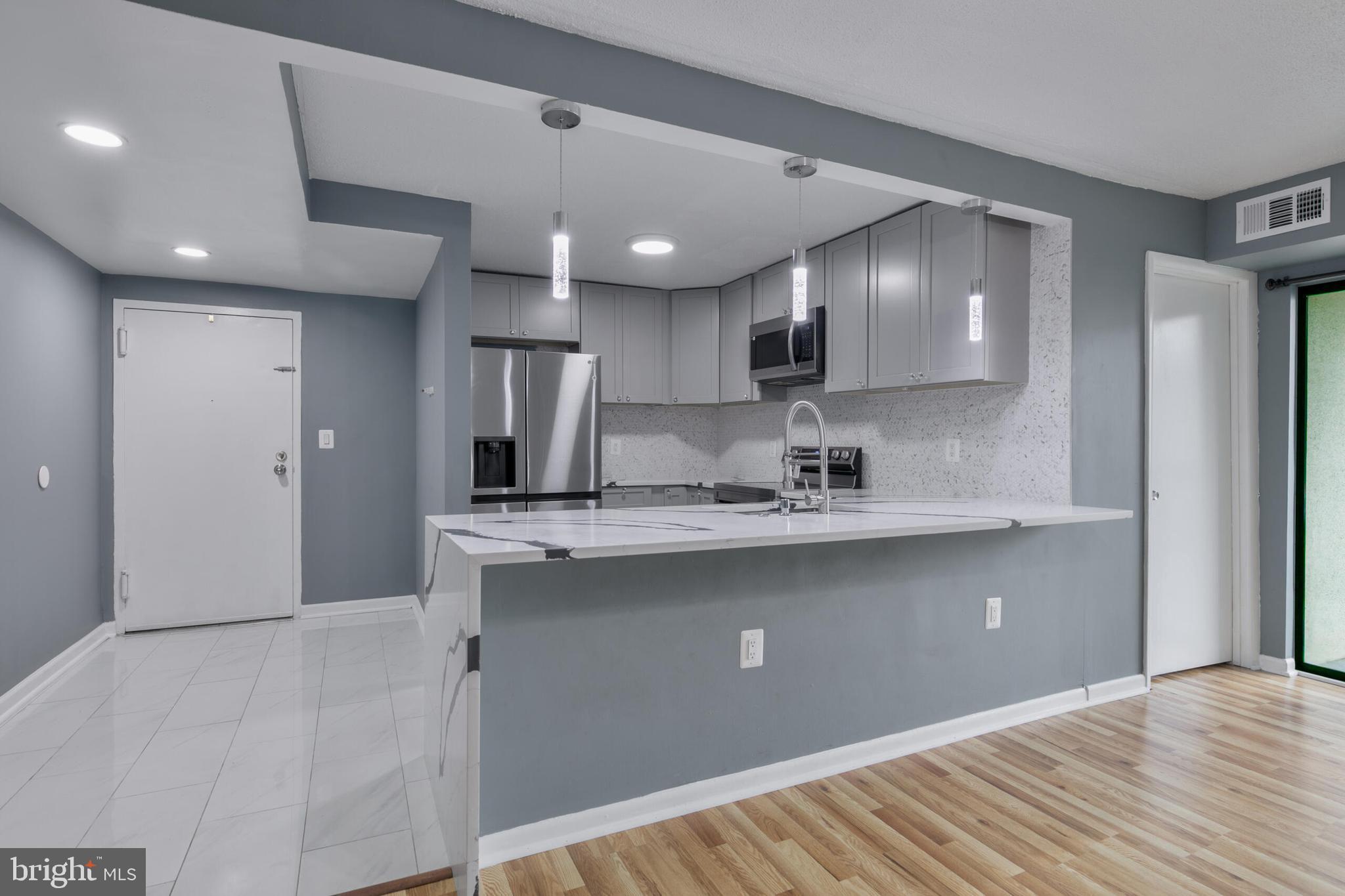 623 CENTER STREET 101